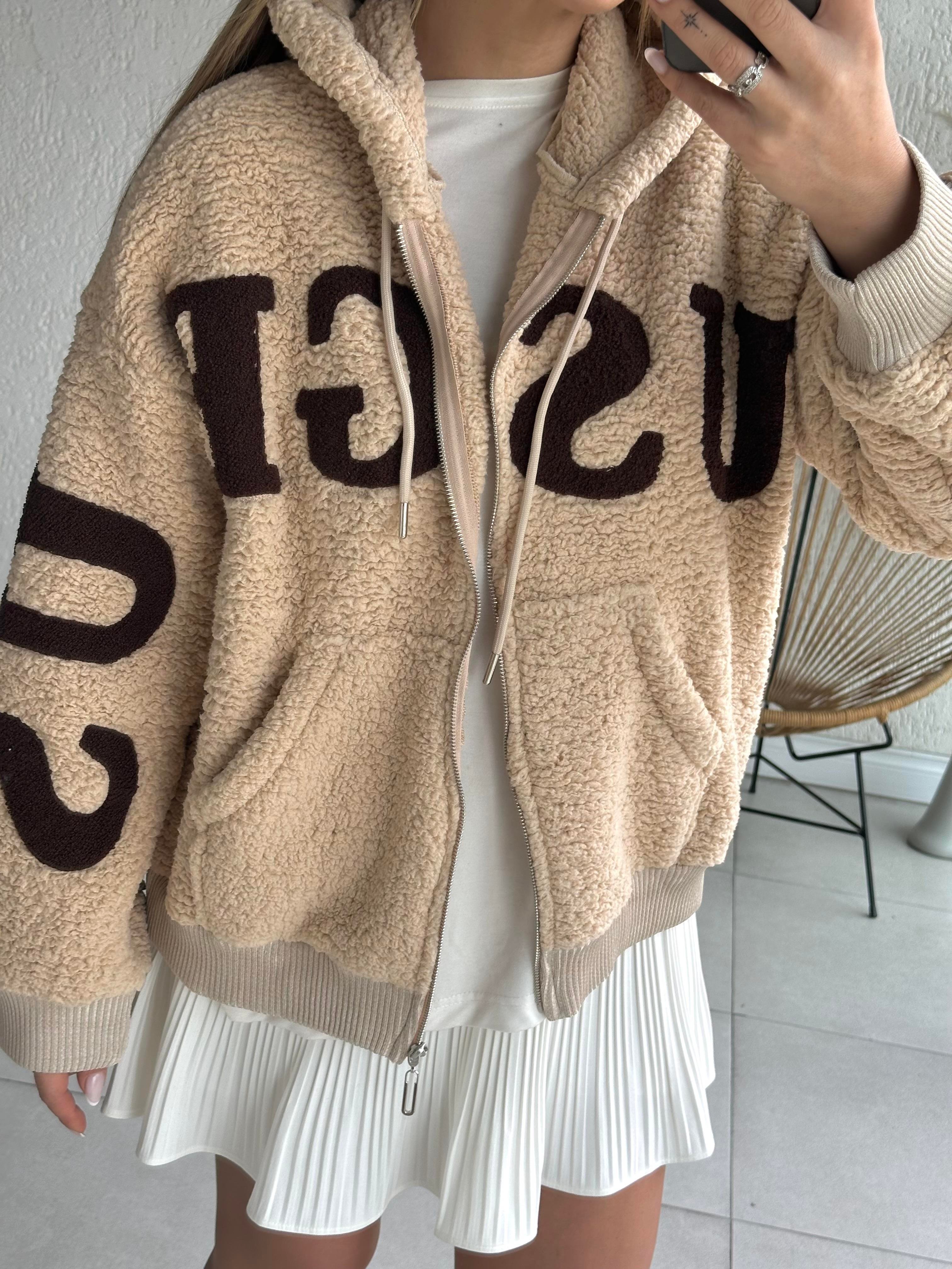 Bej Yazı Detaylı Peluş 