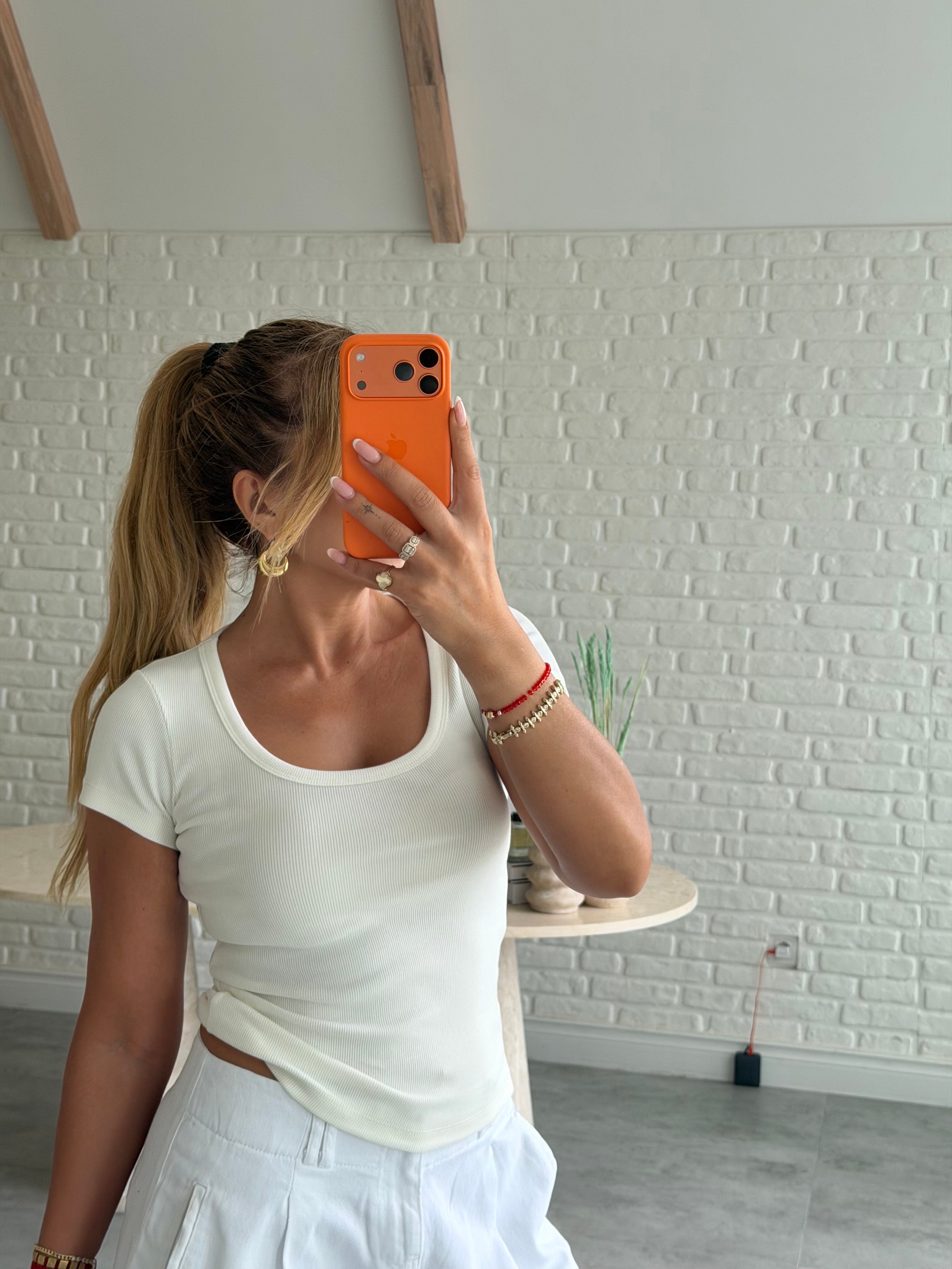 Beyaz Bisiklet Yaka Fitilli T-shirt 