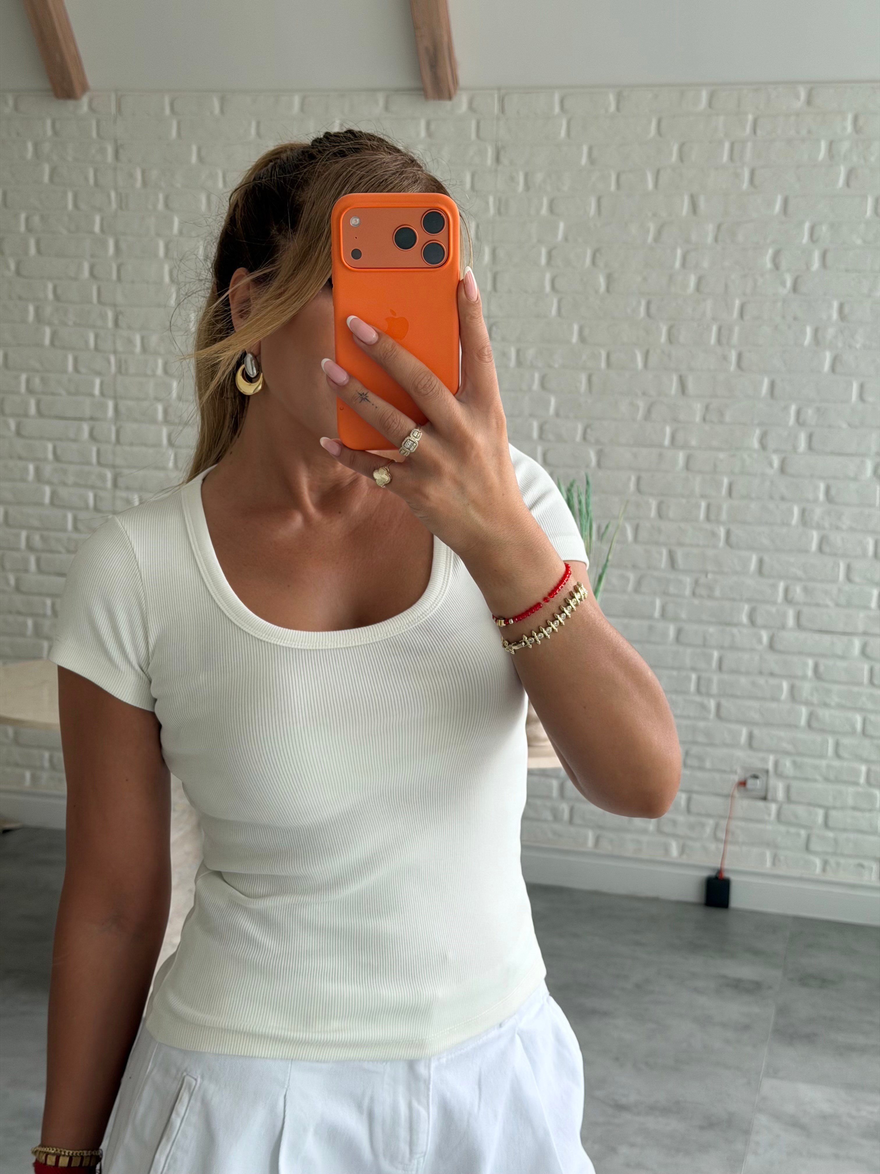 Beyaz Bisiklet Yaka Fitilli T-shirt 
