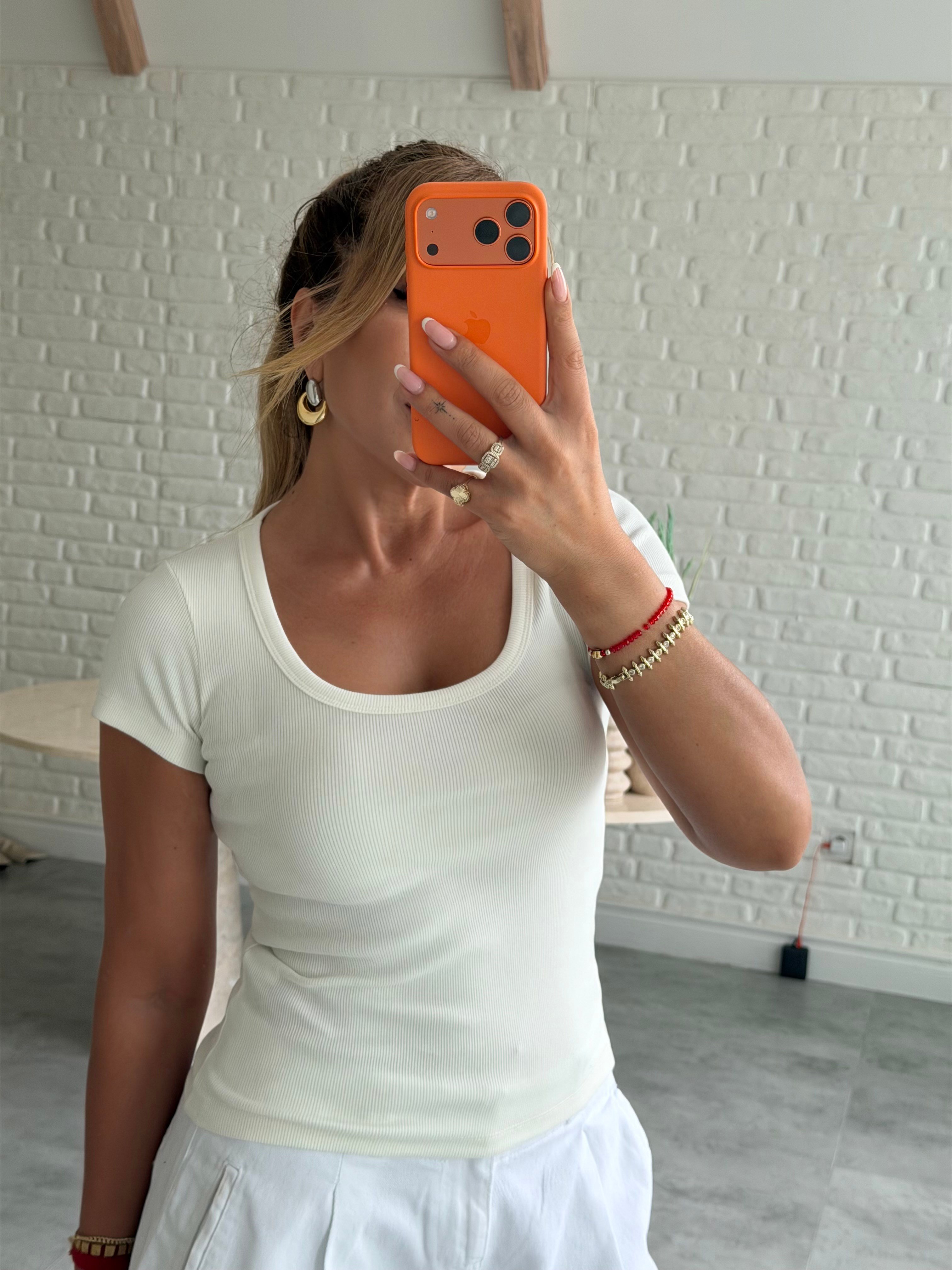 Beyaz Bisiklet Yaka Fitilli T-shirt 