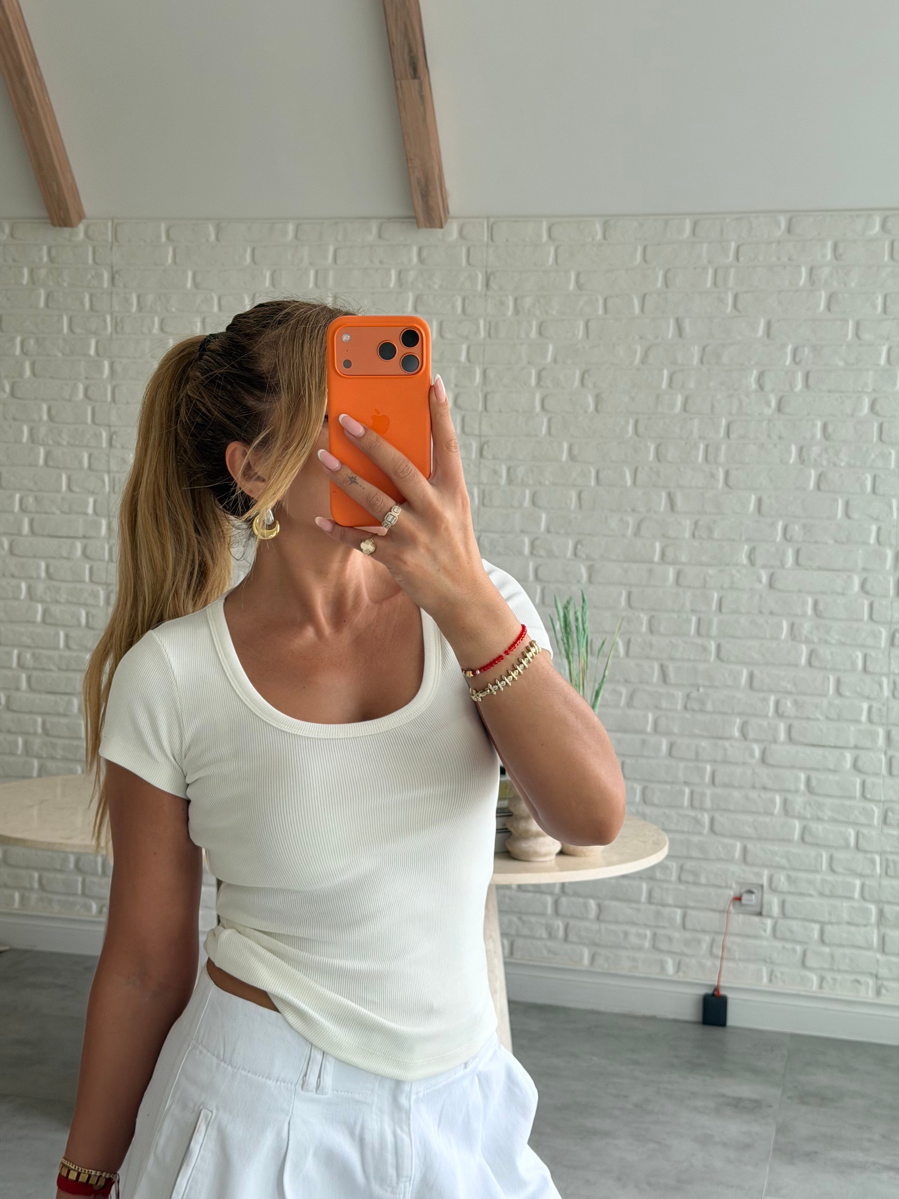 Beyaz Bisiklet Yaka Fitilli T-shirt 