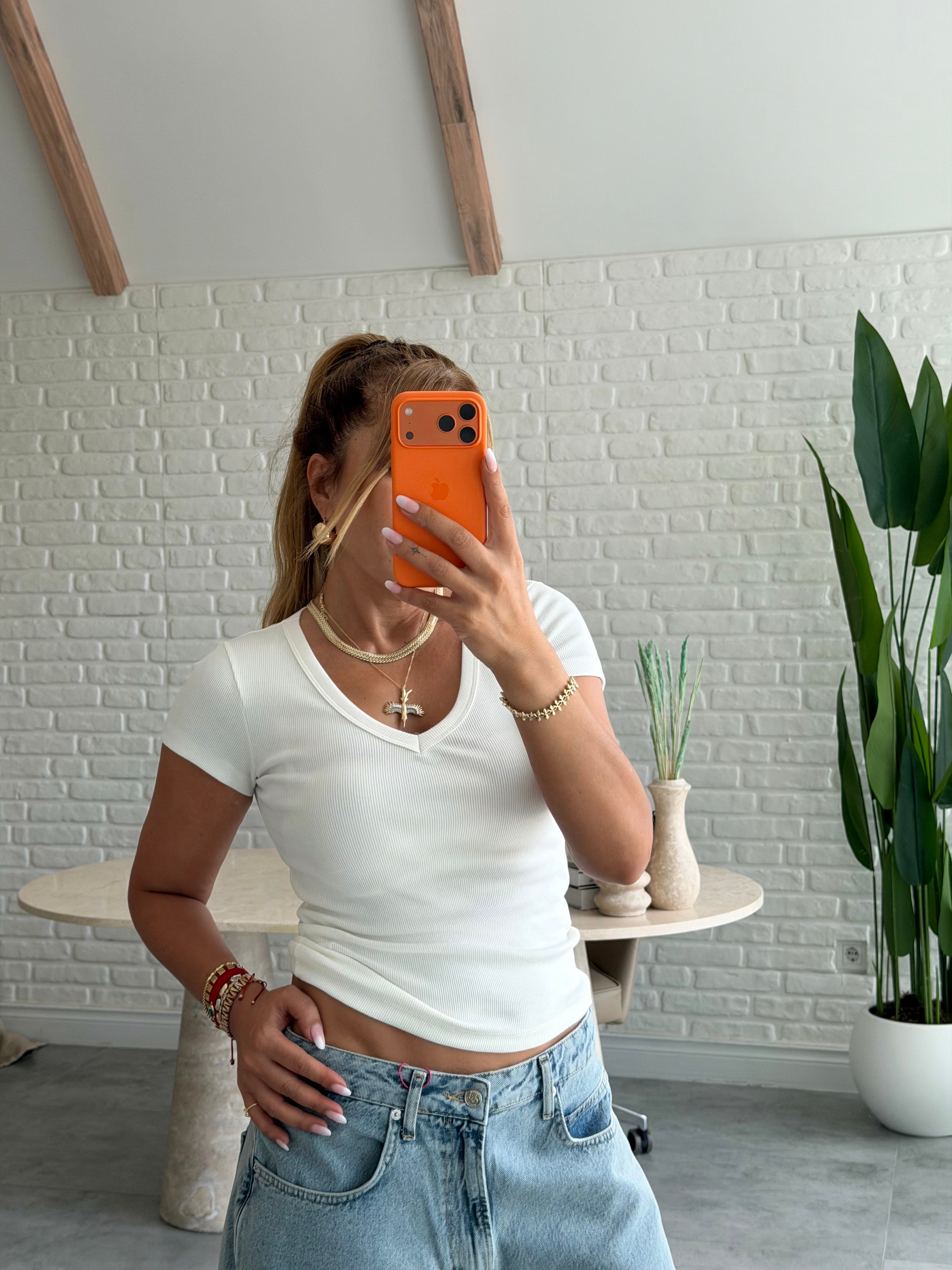 Beyaz  Fitilli V Yaka T-shirt 