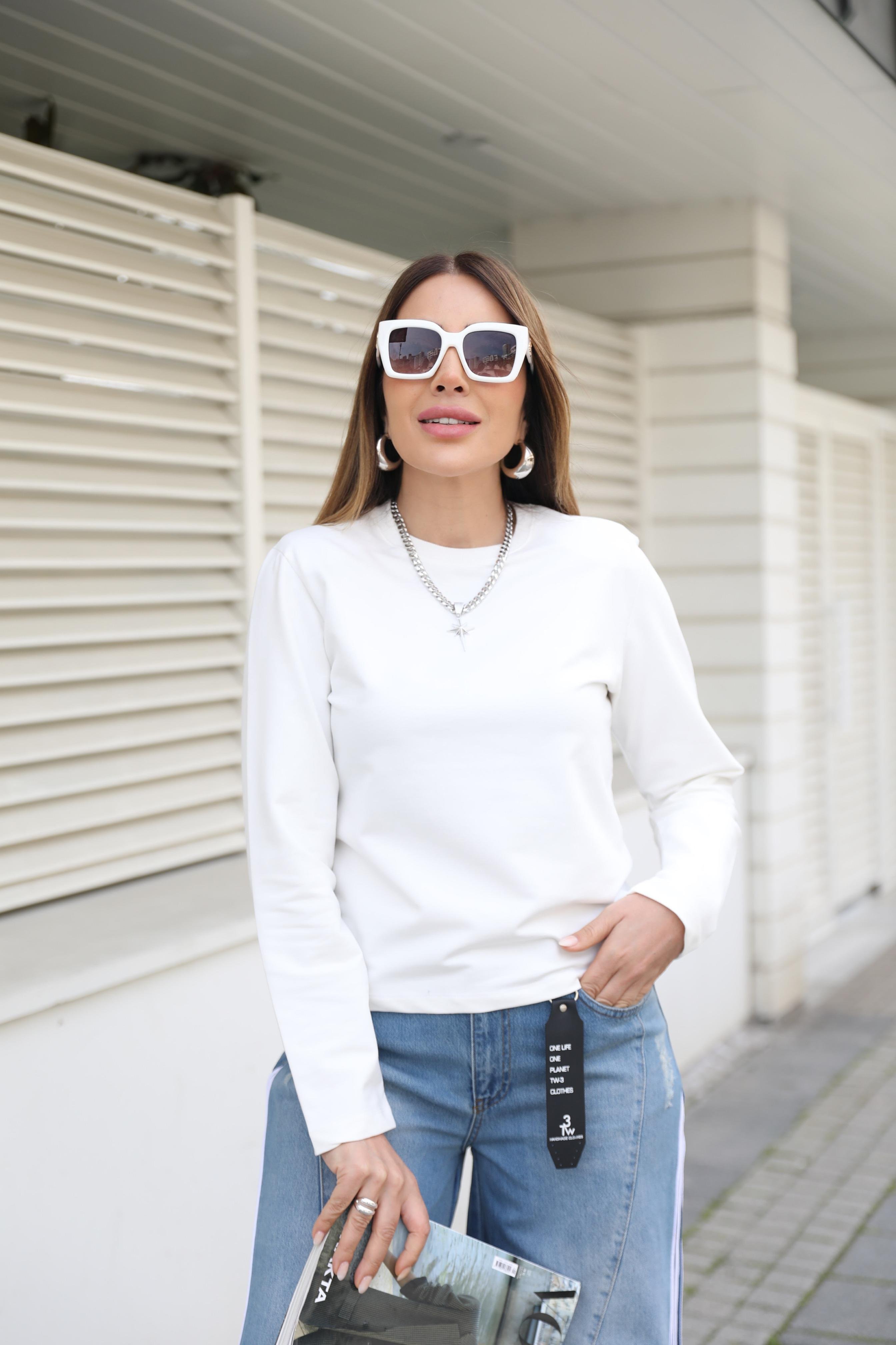 Beyaz Vatkalı Basic T-shirt 