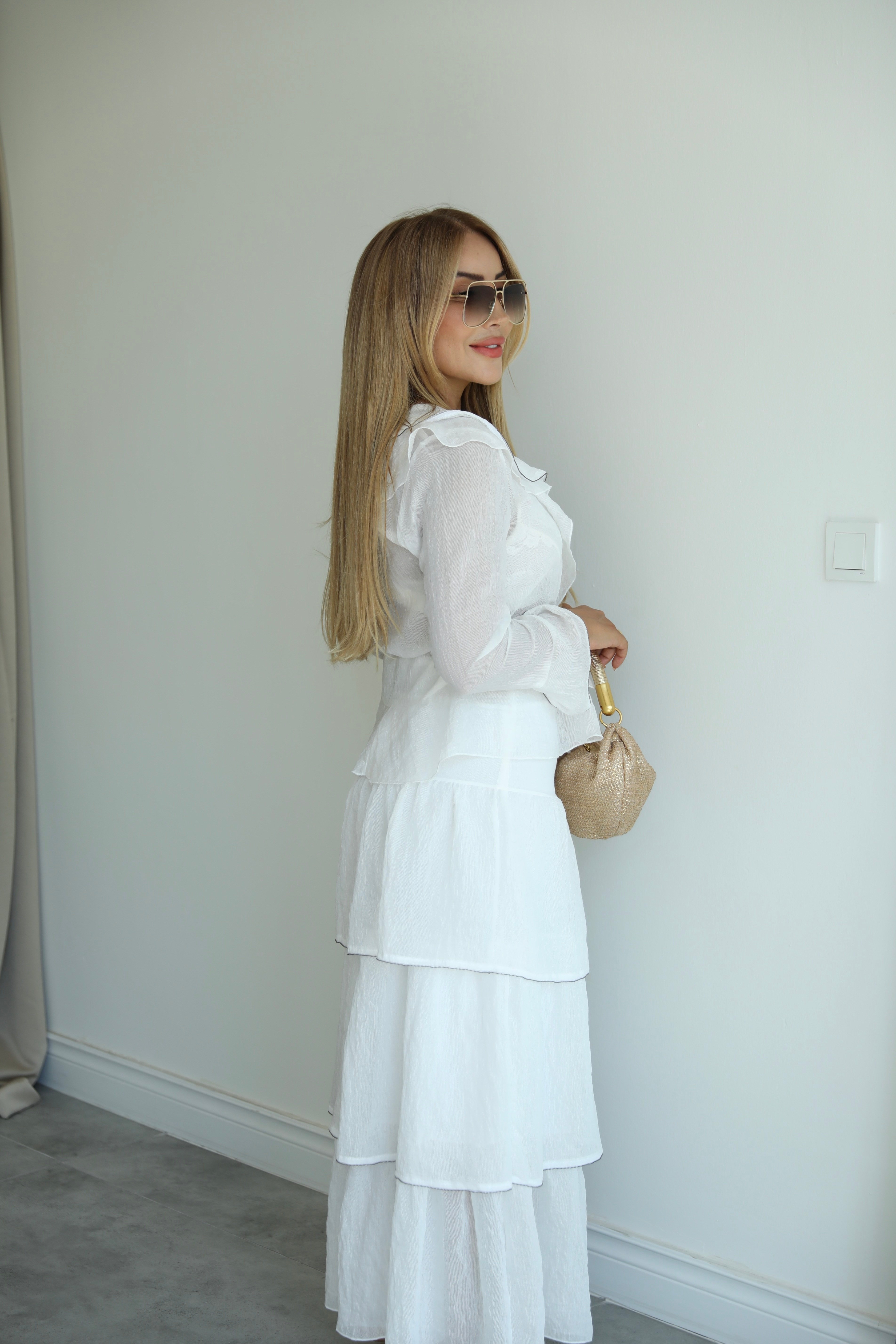 Beyaz Volanlı Katlı Etek Gömlek Takım 