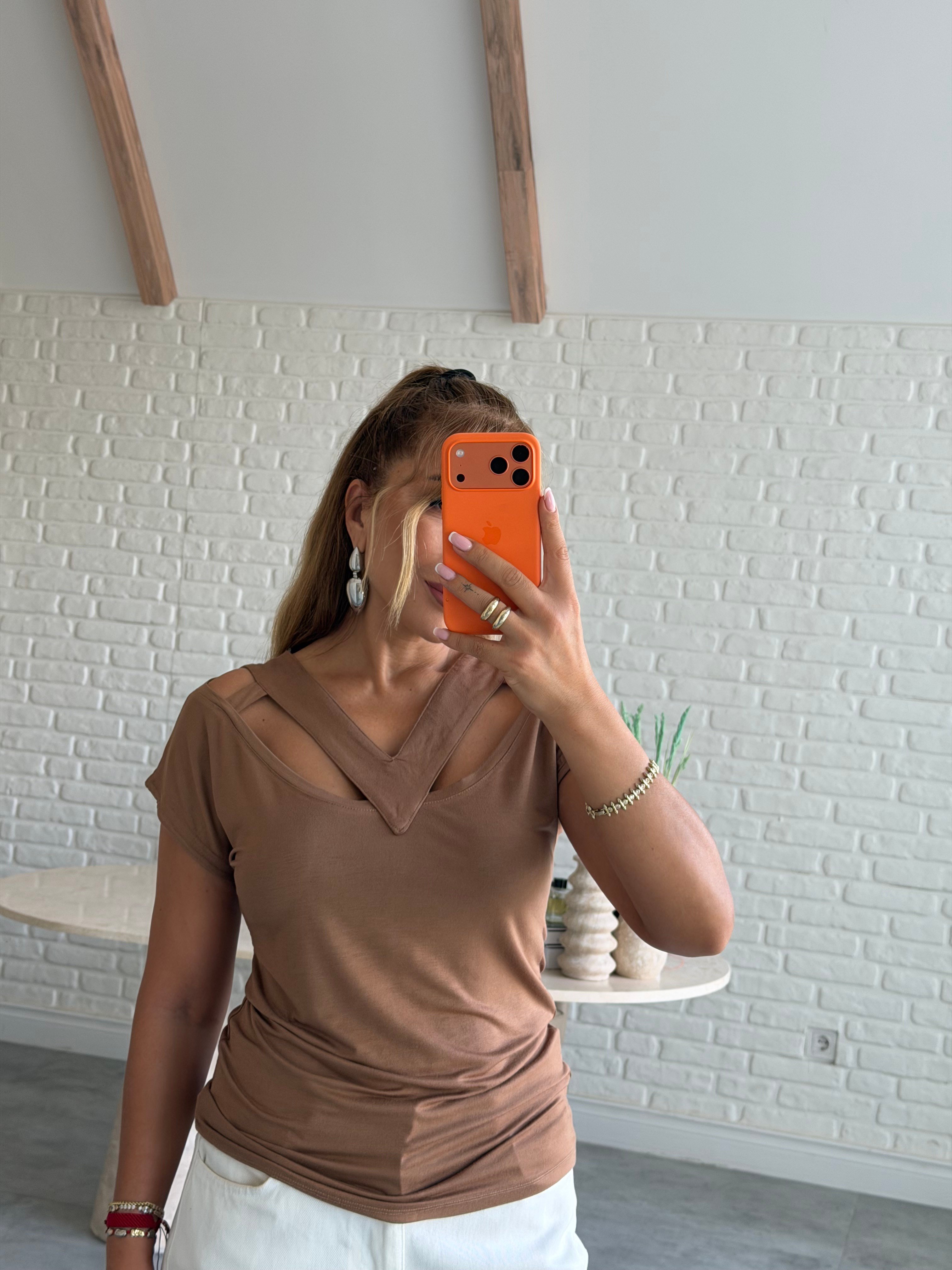 Camel Pencere Detaylı T-shirt 