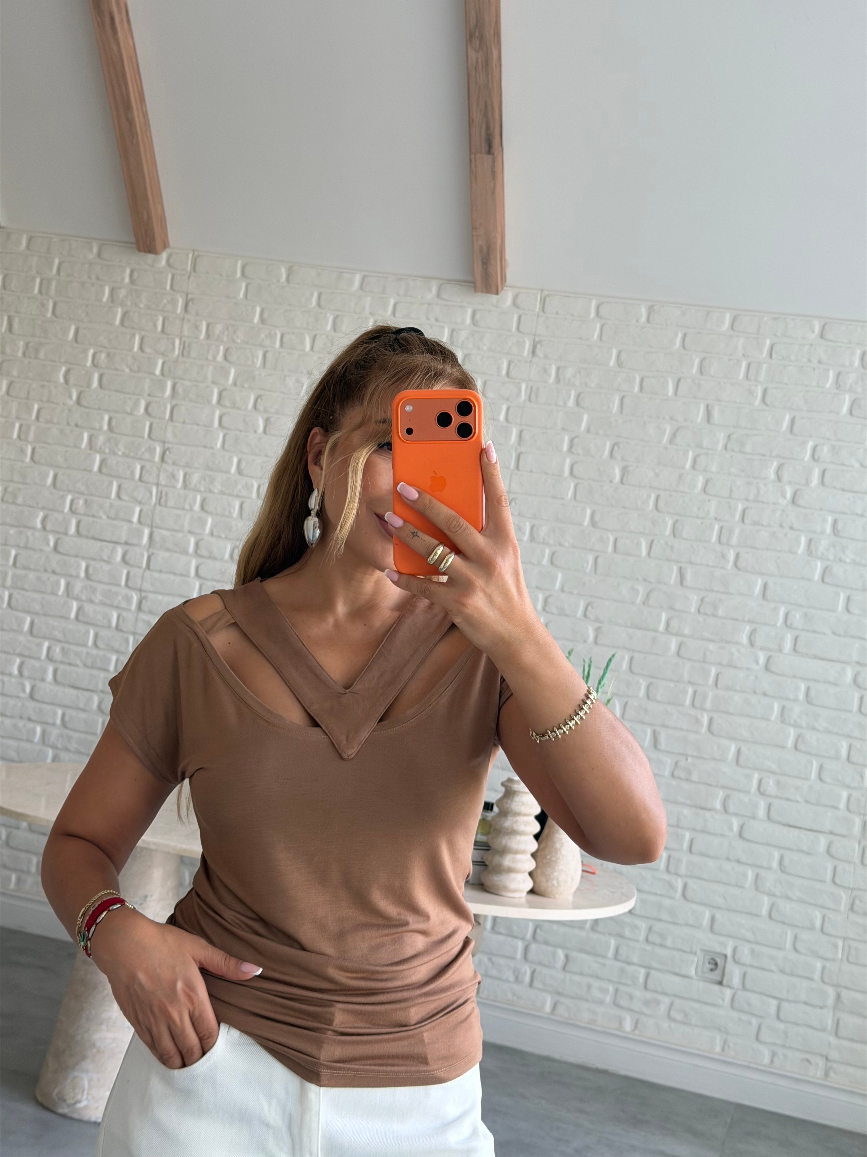 Camel Pencere Detaylı T-shirt 