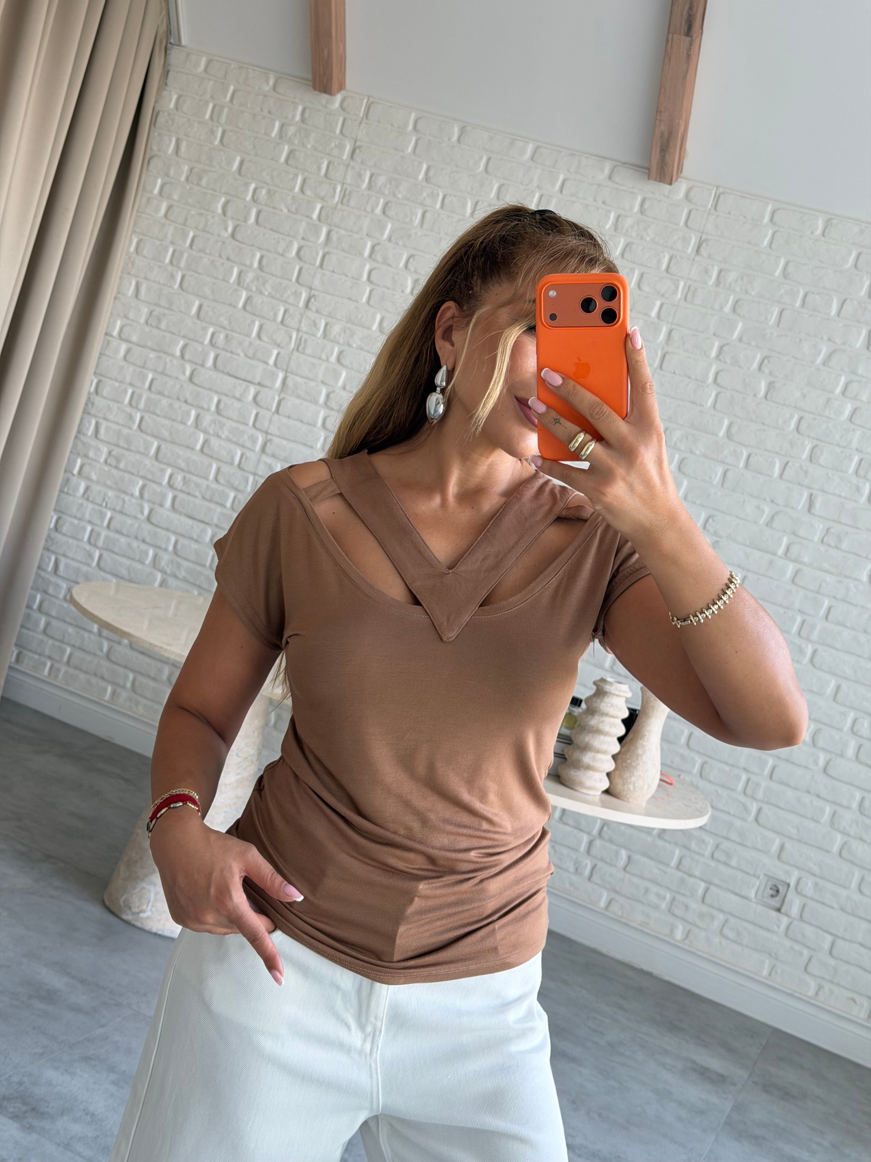 Camel Pencere Detaylı T-shirt 
