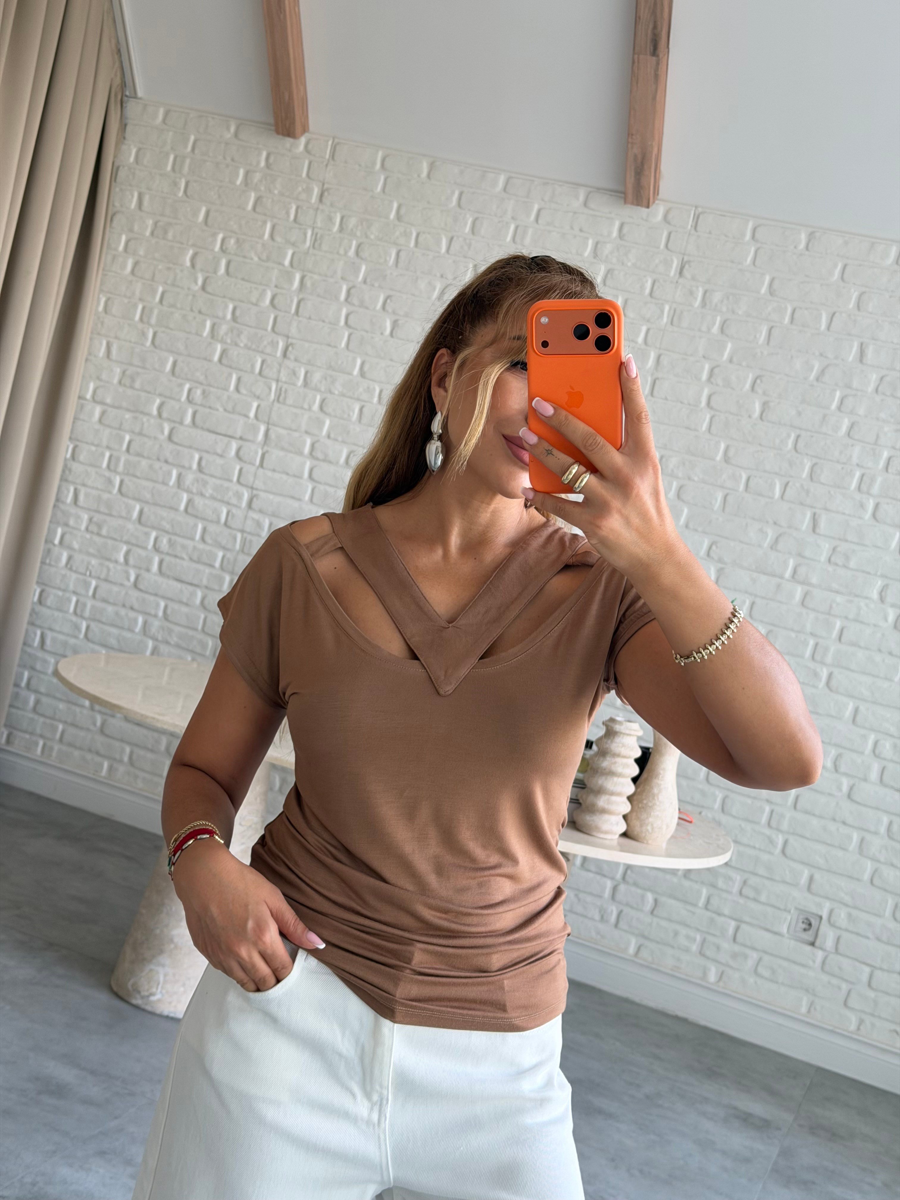 Camel Pencere Detaylı T-shirt 