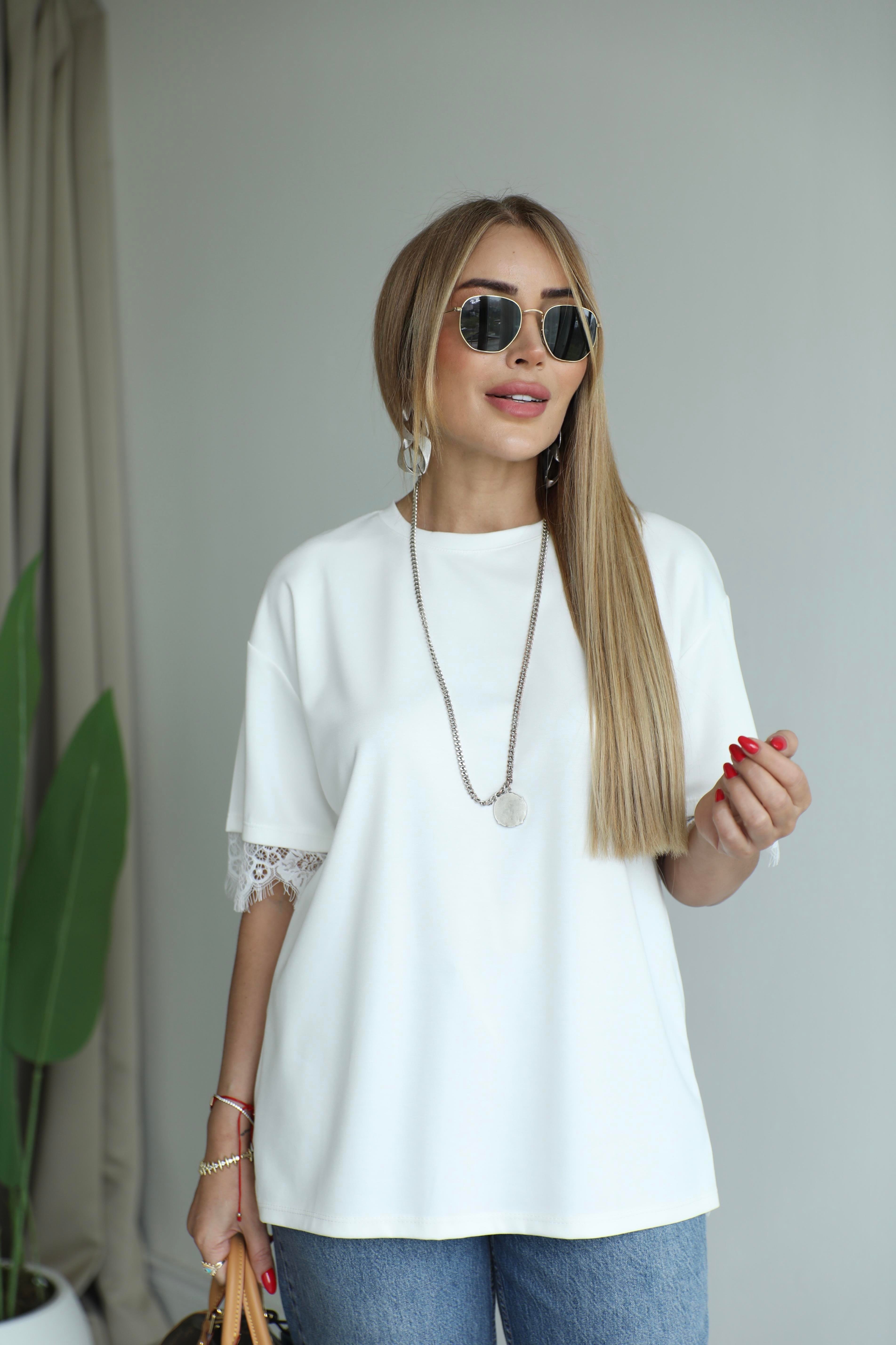 Ekru Dantel Dekolteli T-shirt