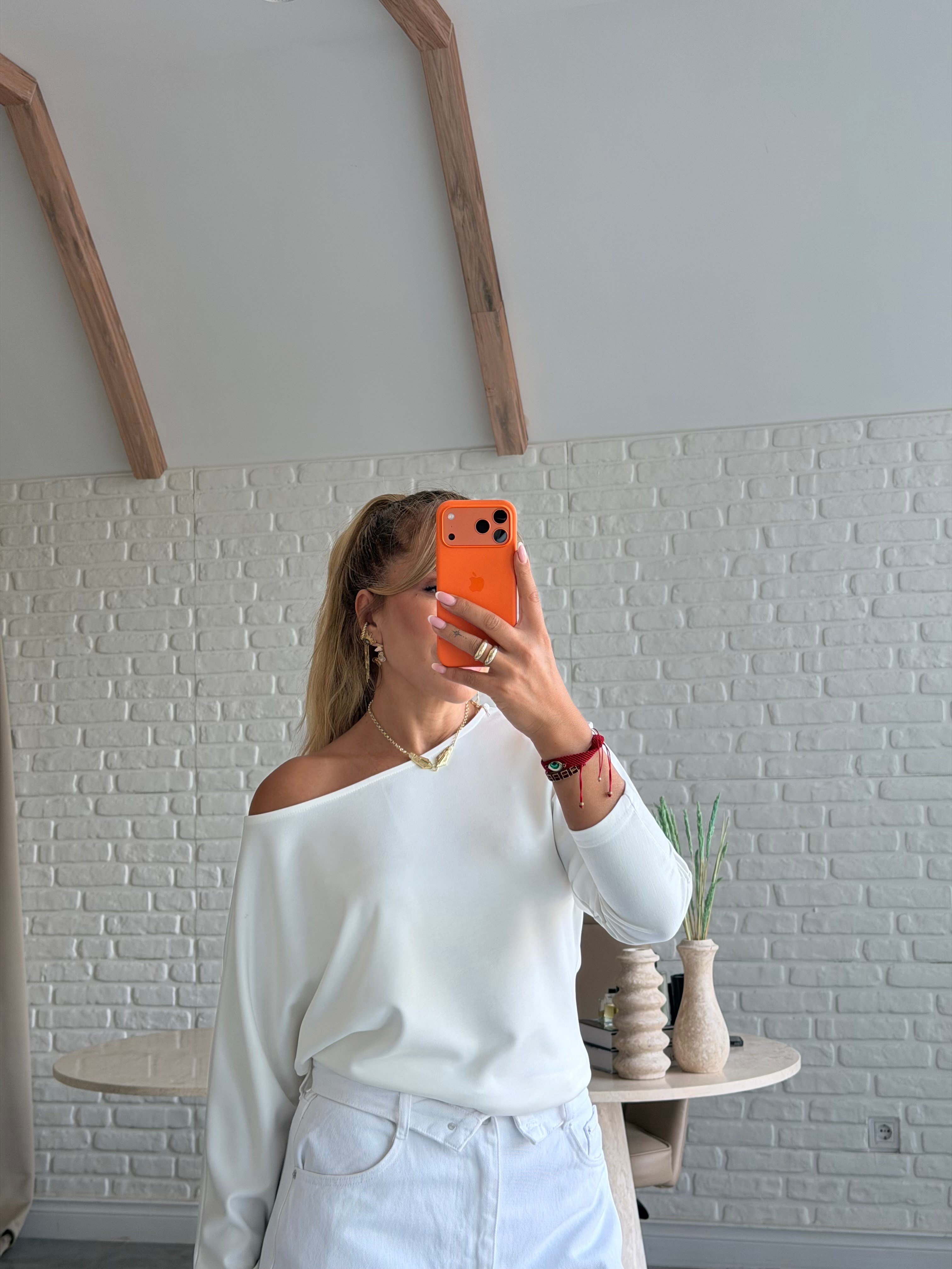 Ekru Düşük Omuz Basic Bluz