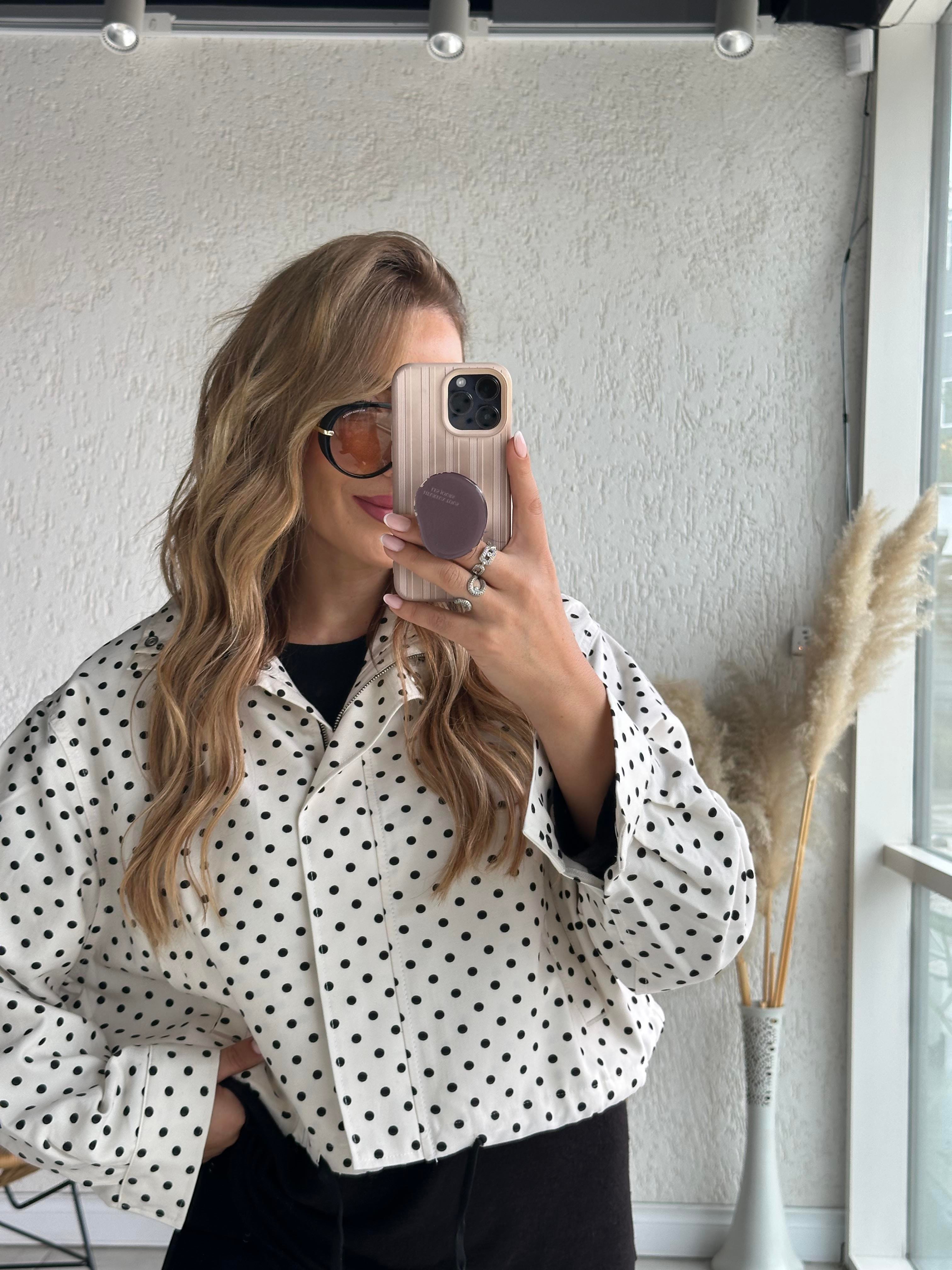 Ekru Puantiyeli Ceket