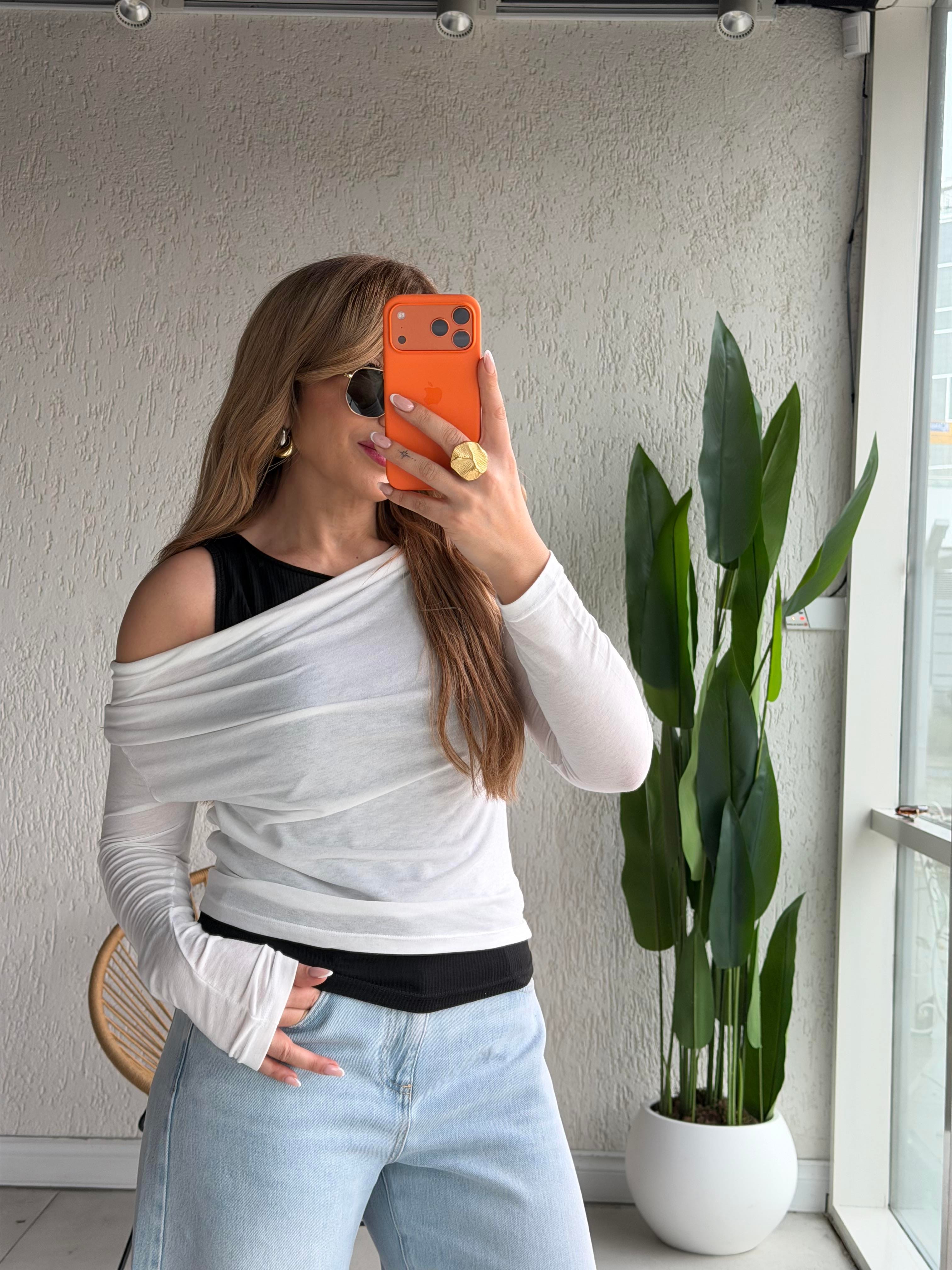 Ekru Siyah Atlet Detaylı Triko Bluz