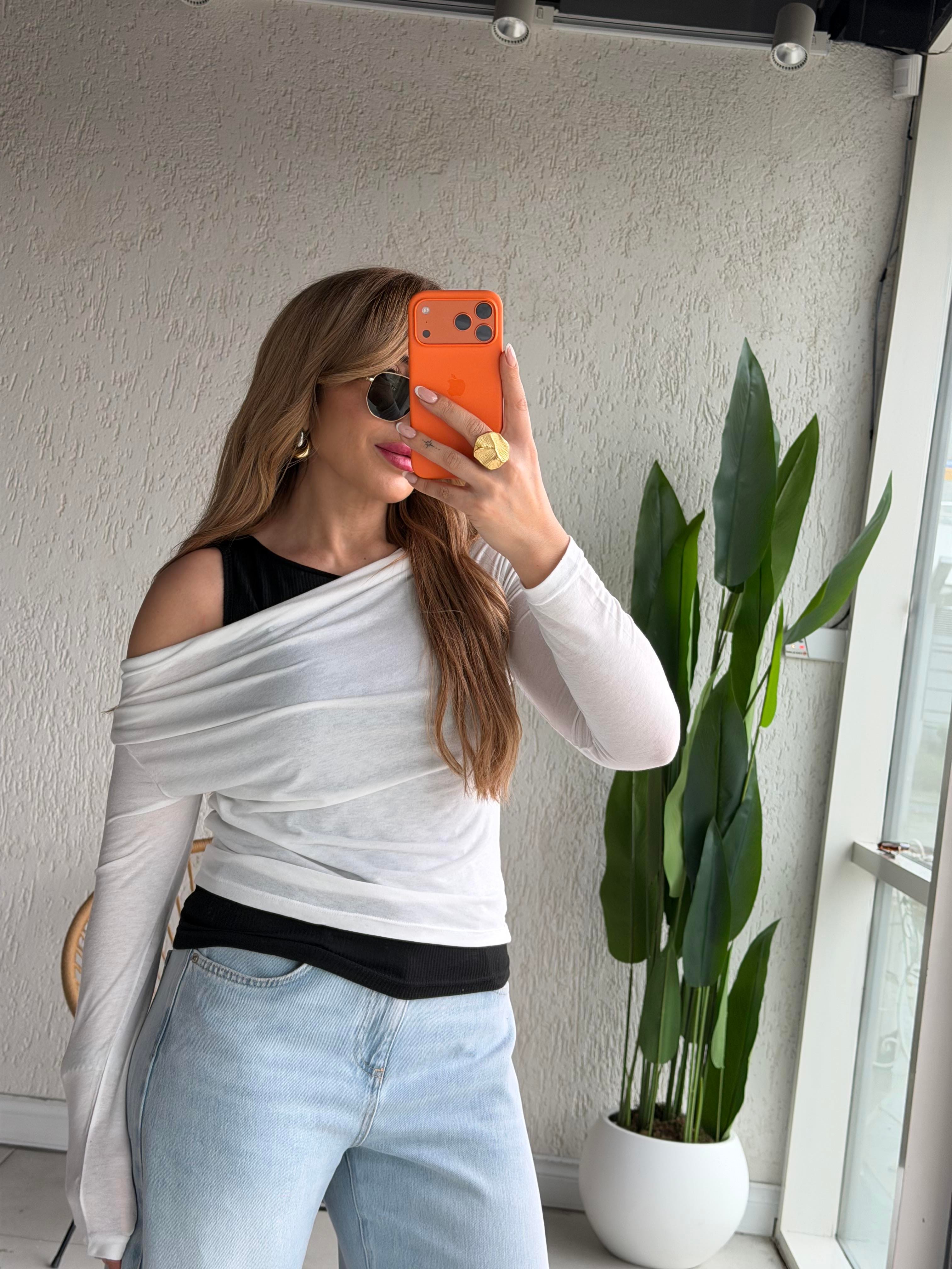 Ekru Siyah Atlet Detaylı Triko Bluz