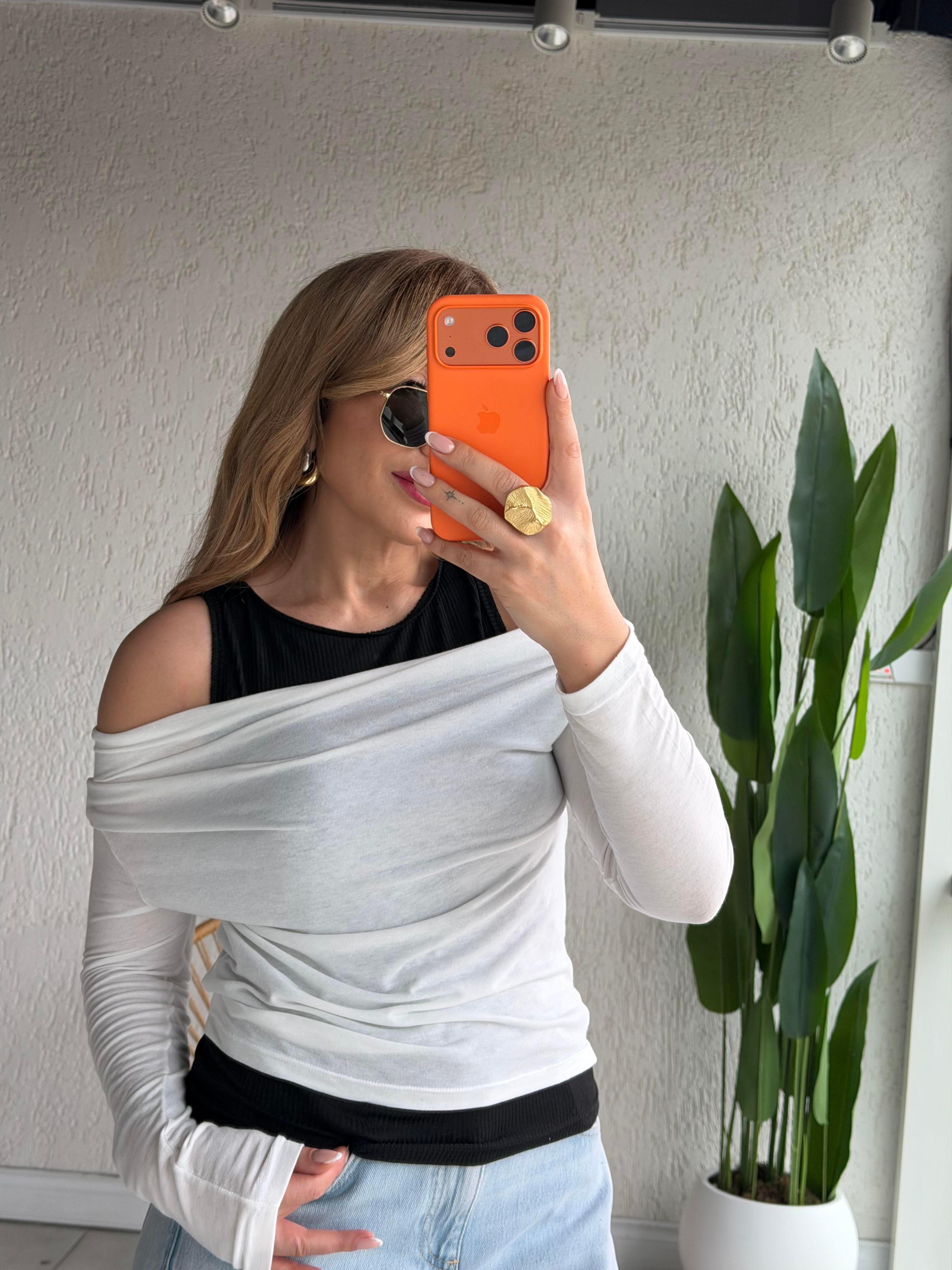 Ekru Siyah Atlet Detaylı Triko Bluz