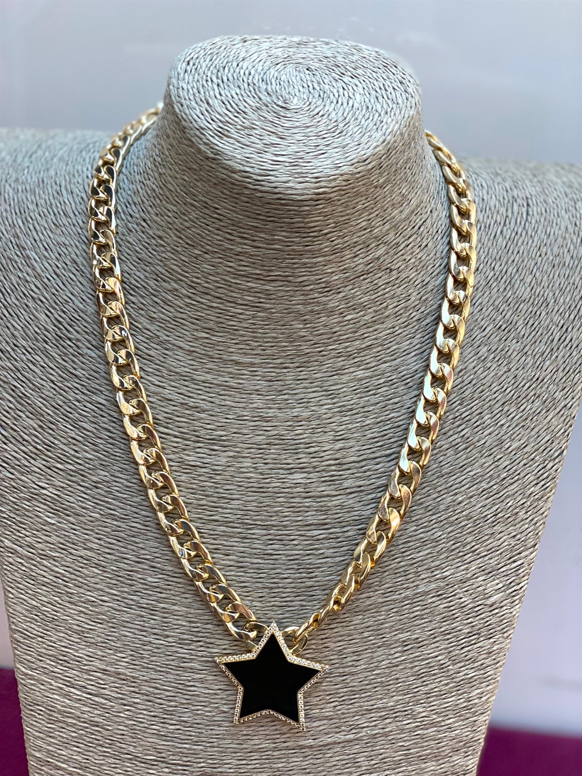Gold Yıldızlı Kolye