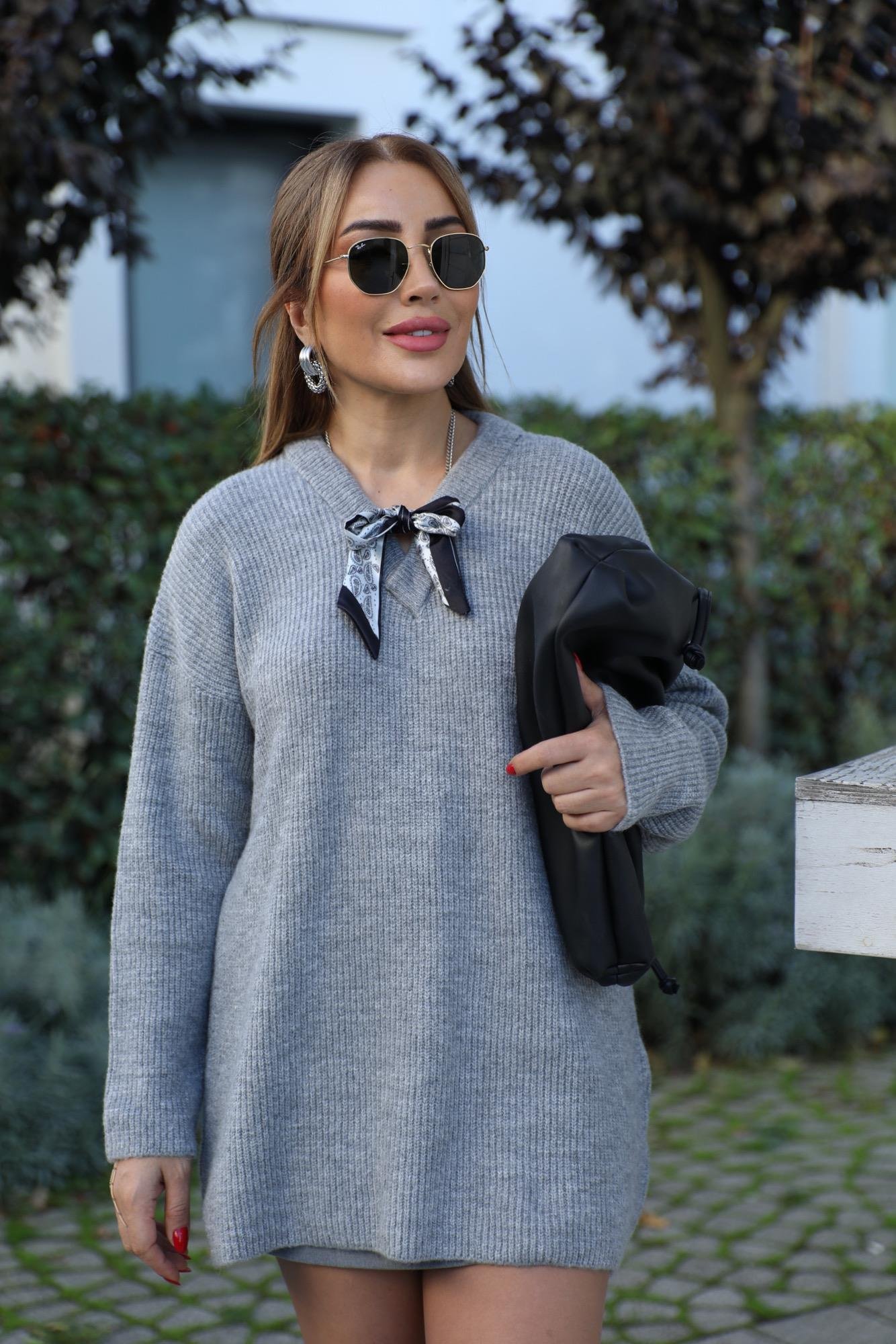 Gri Fular Detay Oversize Kazak