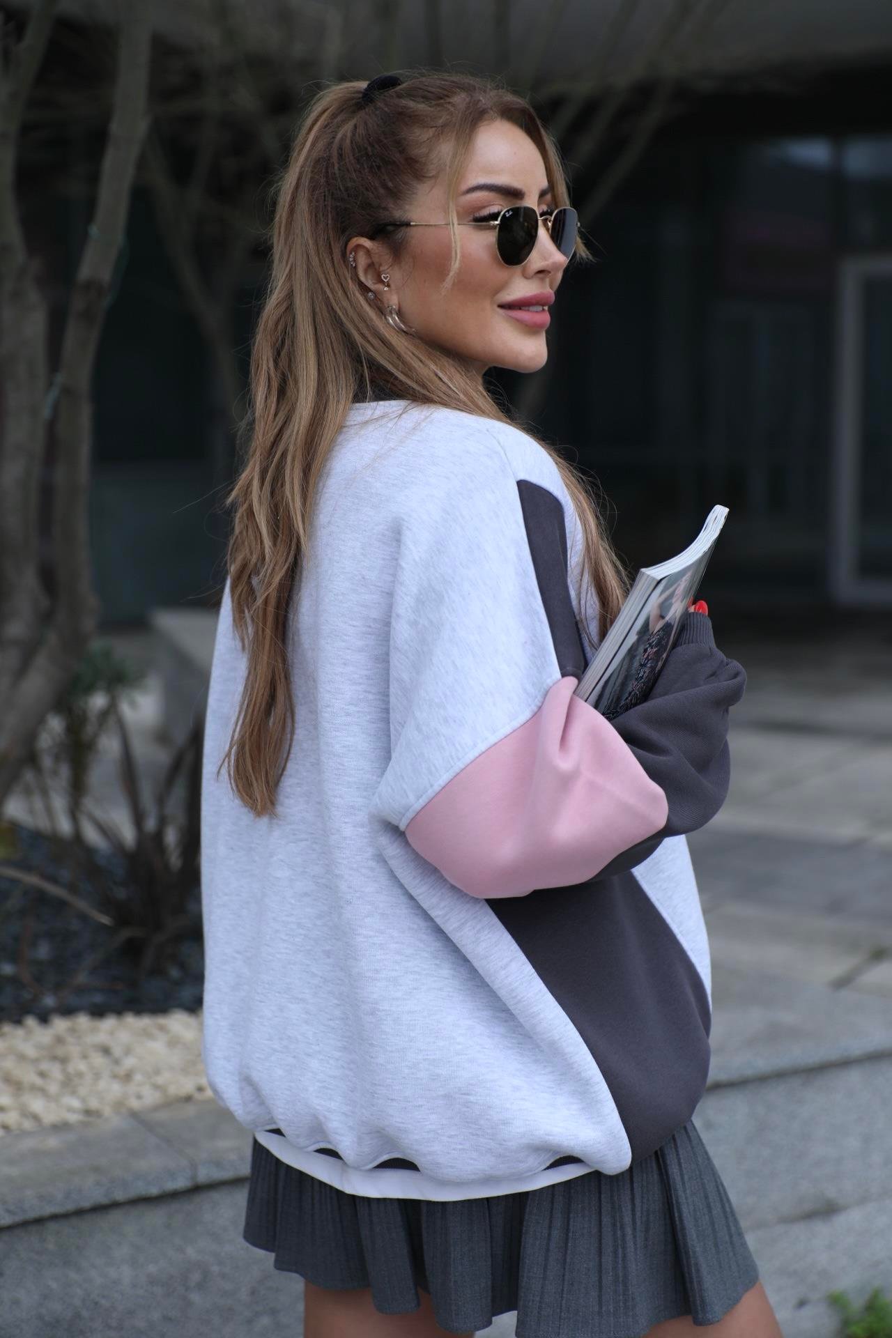 Gri Pembe Baskılı Sweat