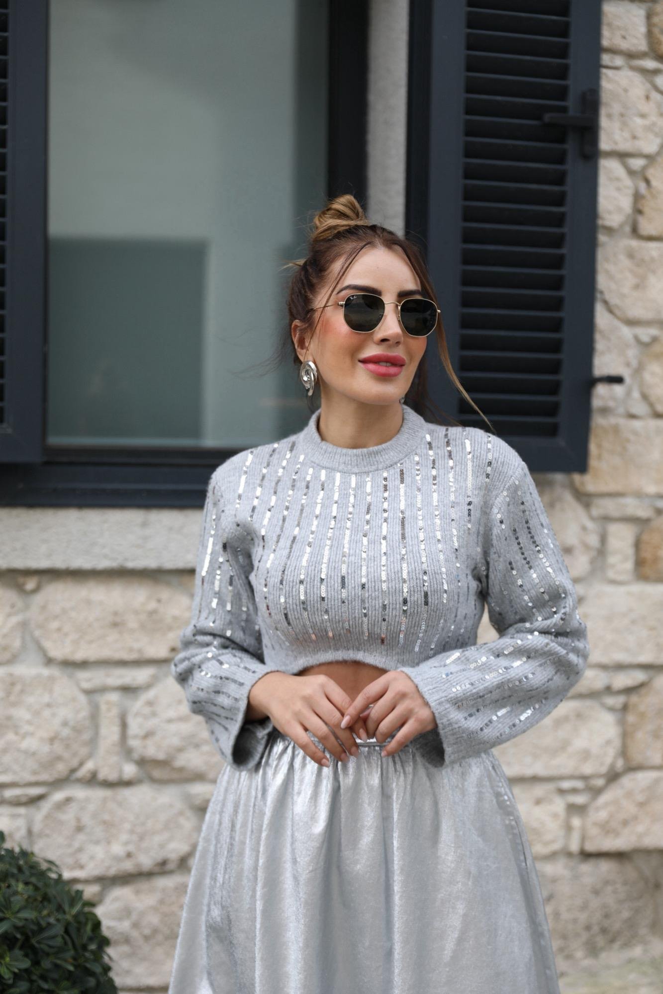 Gri Pul Detaylı Triko Kazak