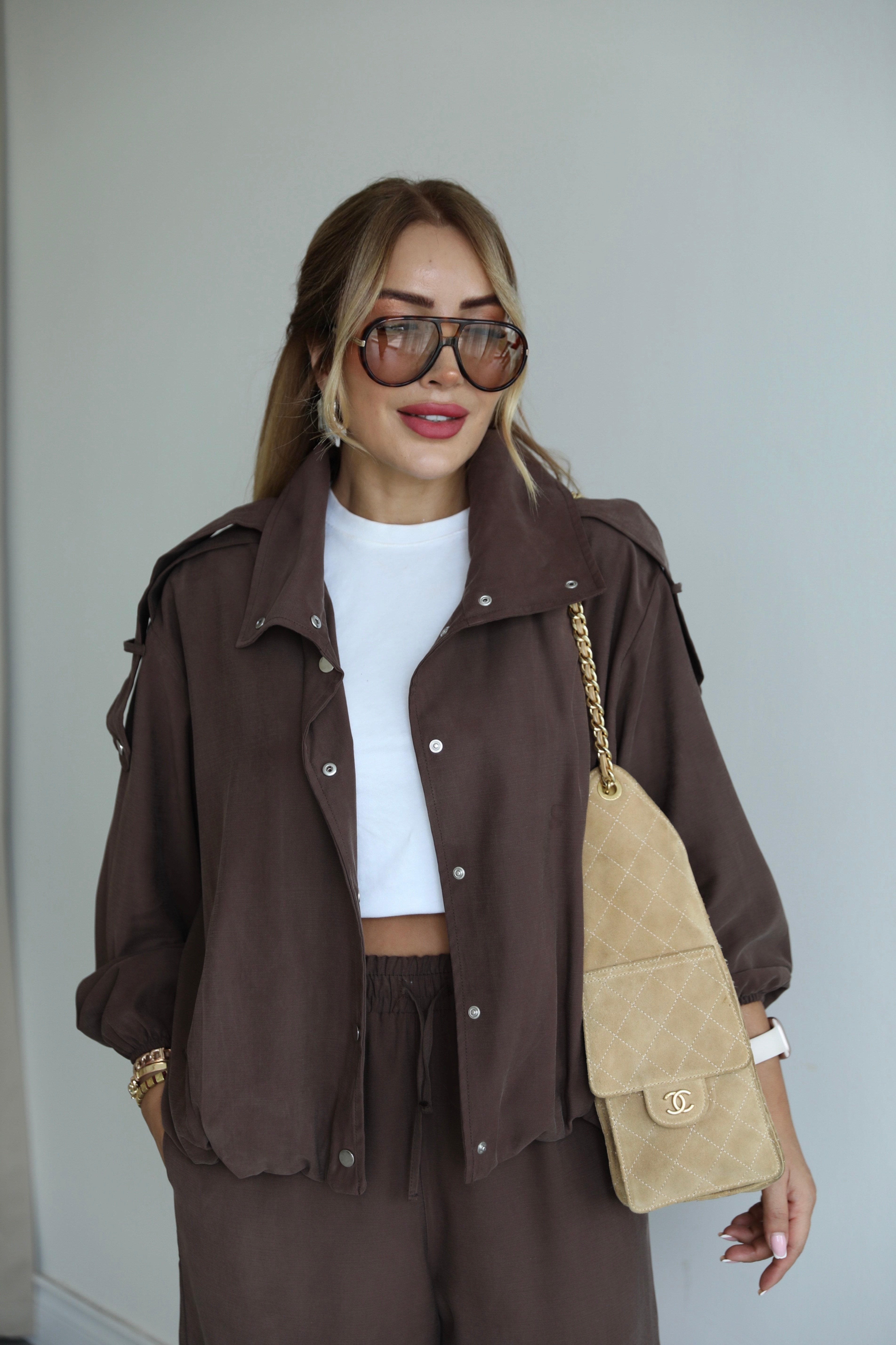 Kahve Çıtçıtlı Pileli Ceket Pantolon Takım 