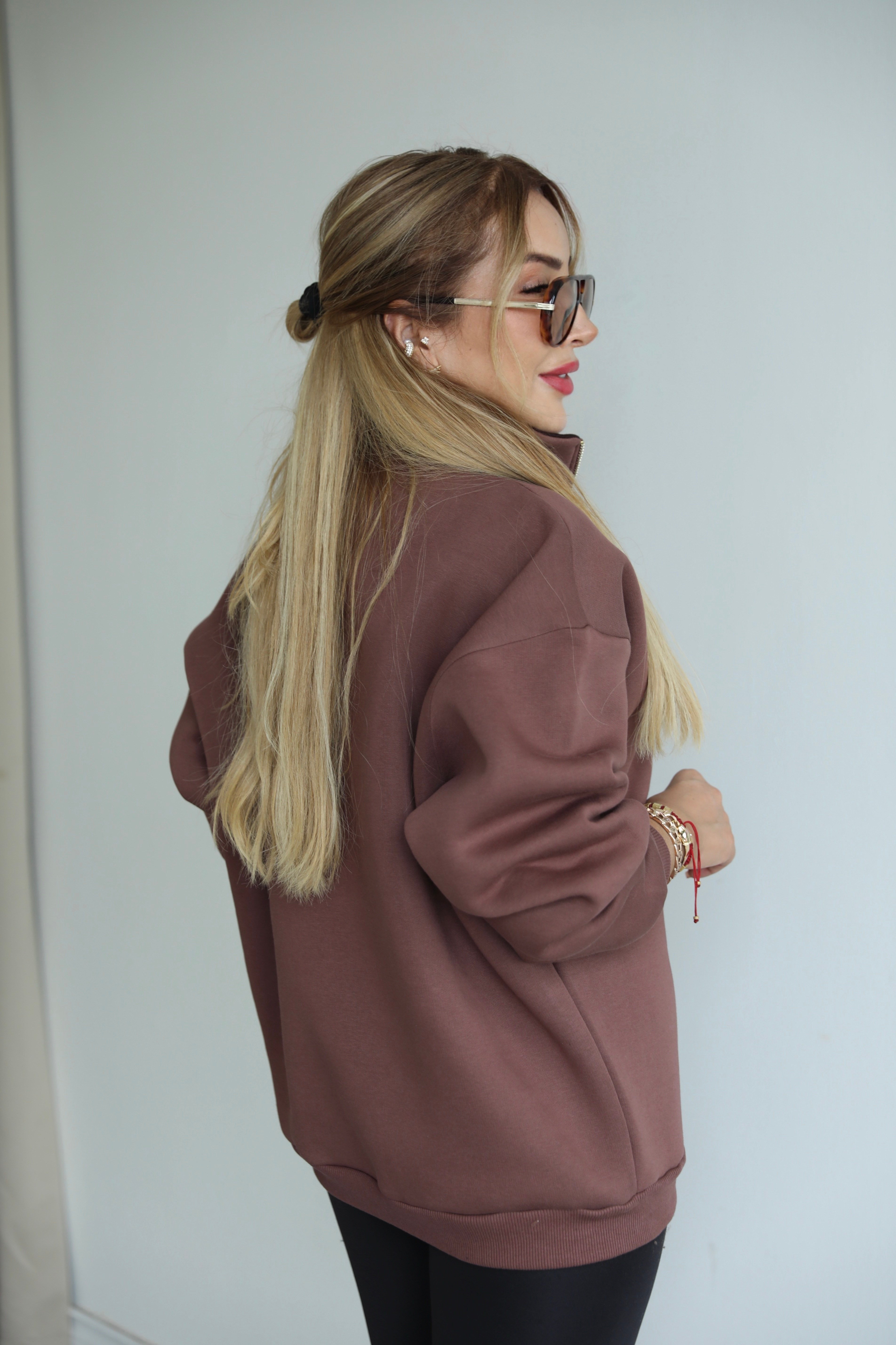Kahve Dik Yaka Baskılı Sweat