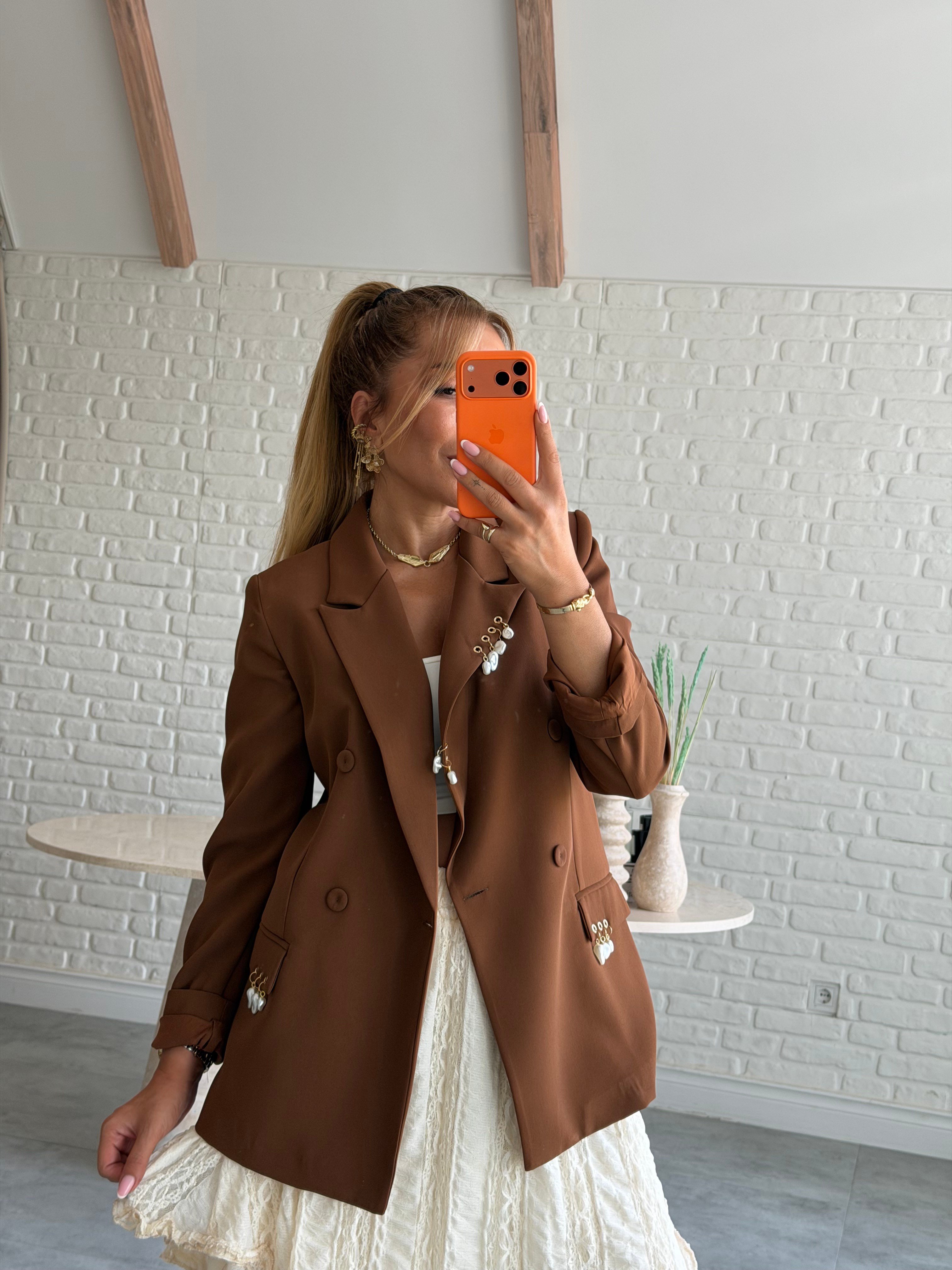 Kahve İnci Detaylı Marka Model Ceket
