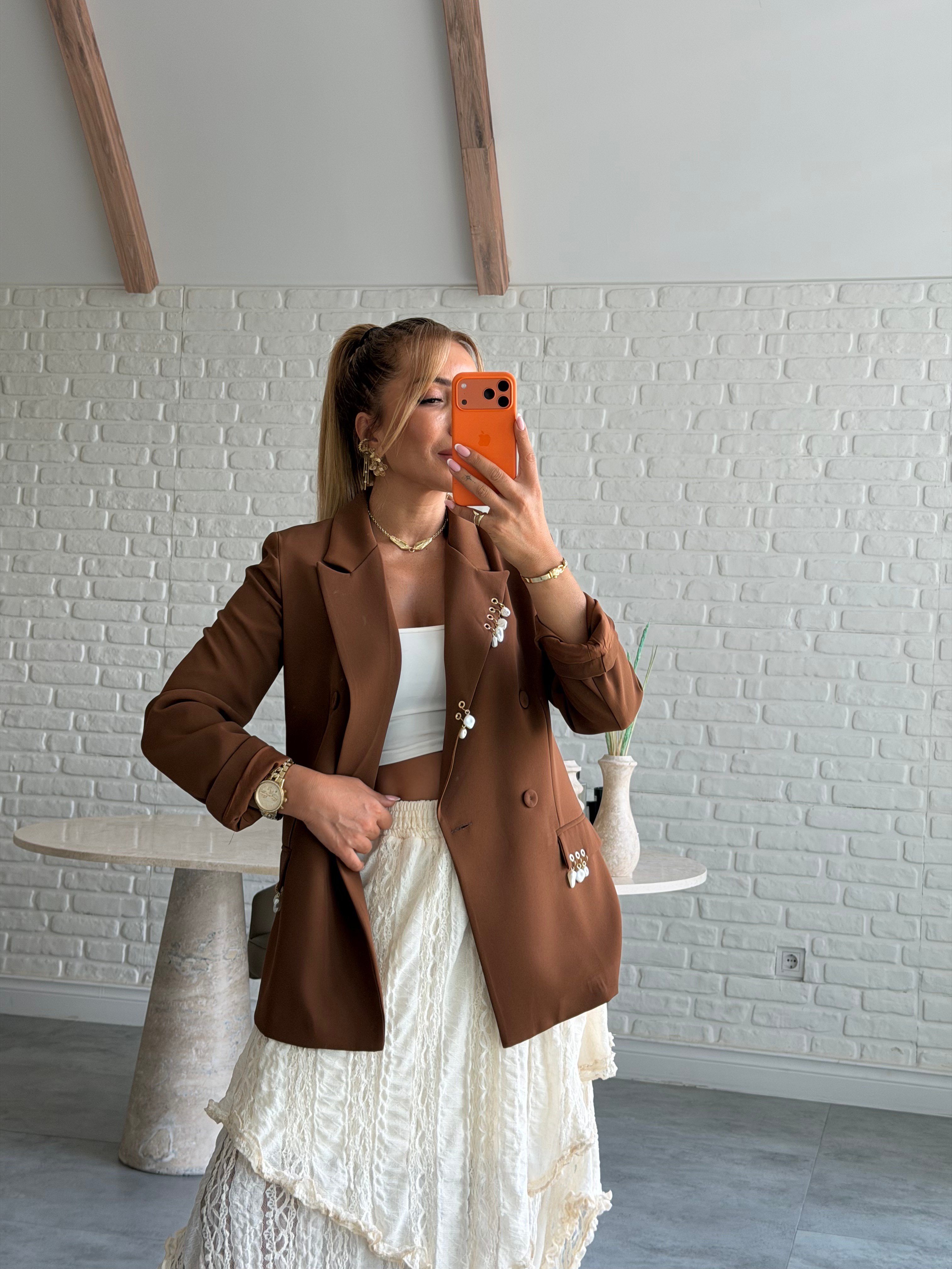 Kahve İnci Detaylı Marka Model Ceket