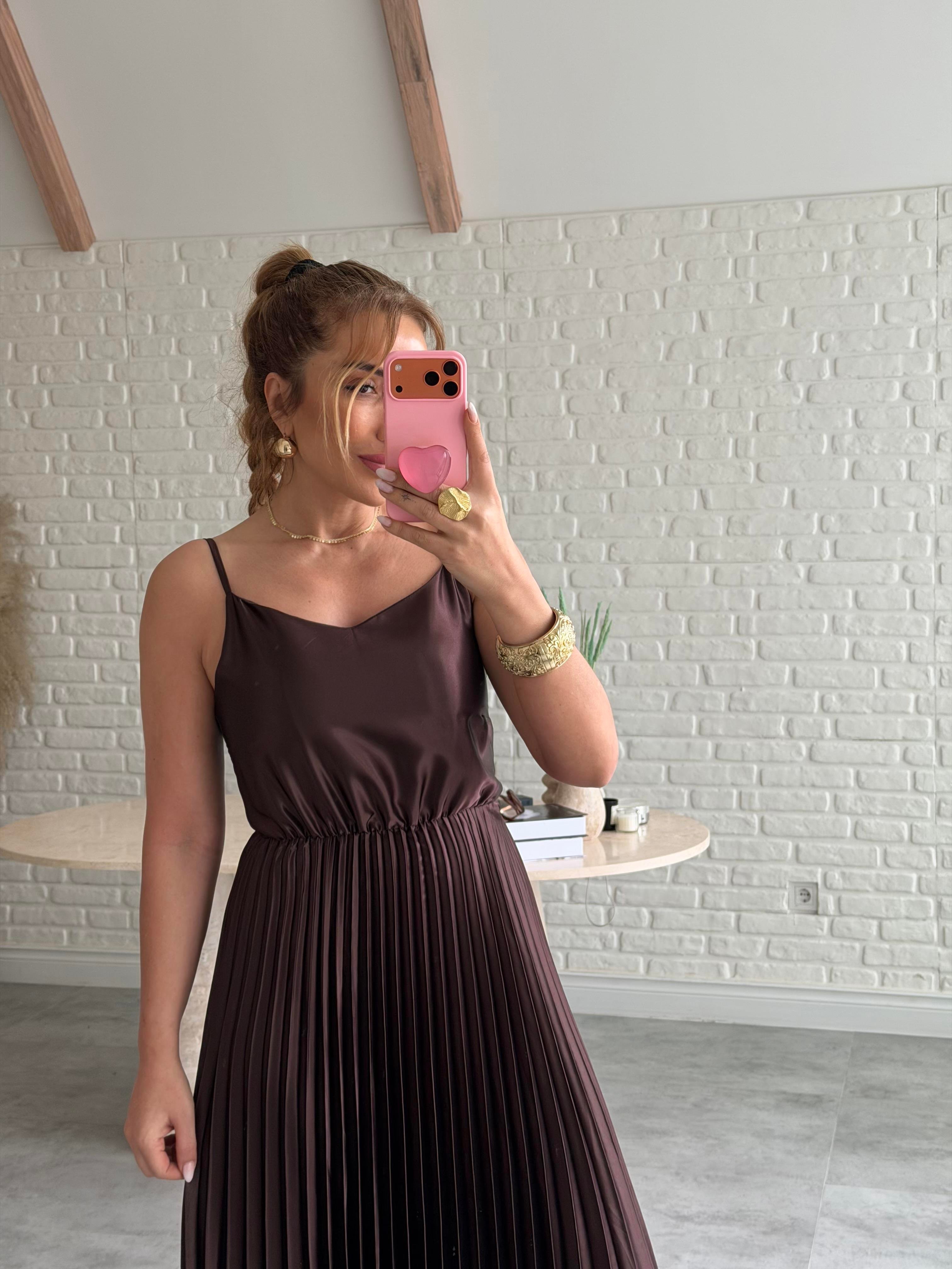Kahve Piliseli İkili Saten Elbise