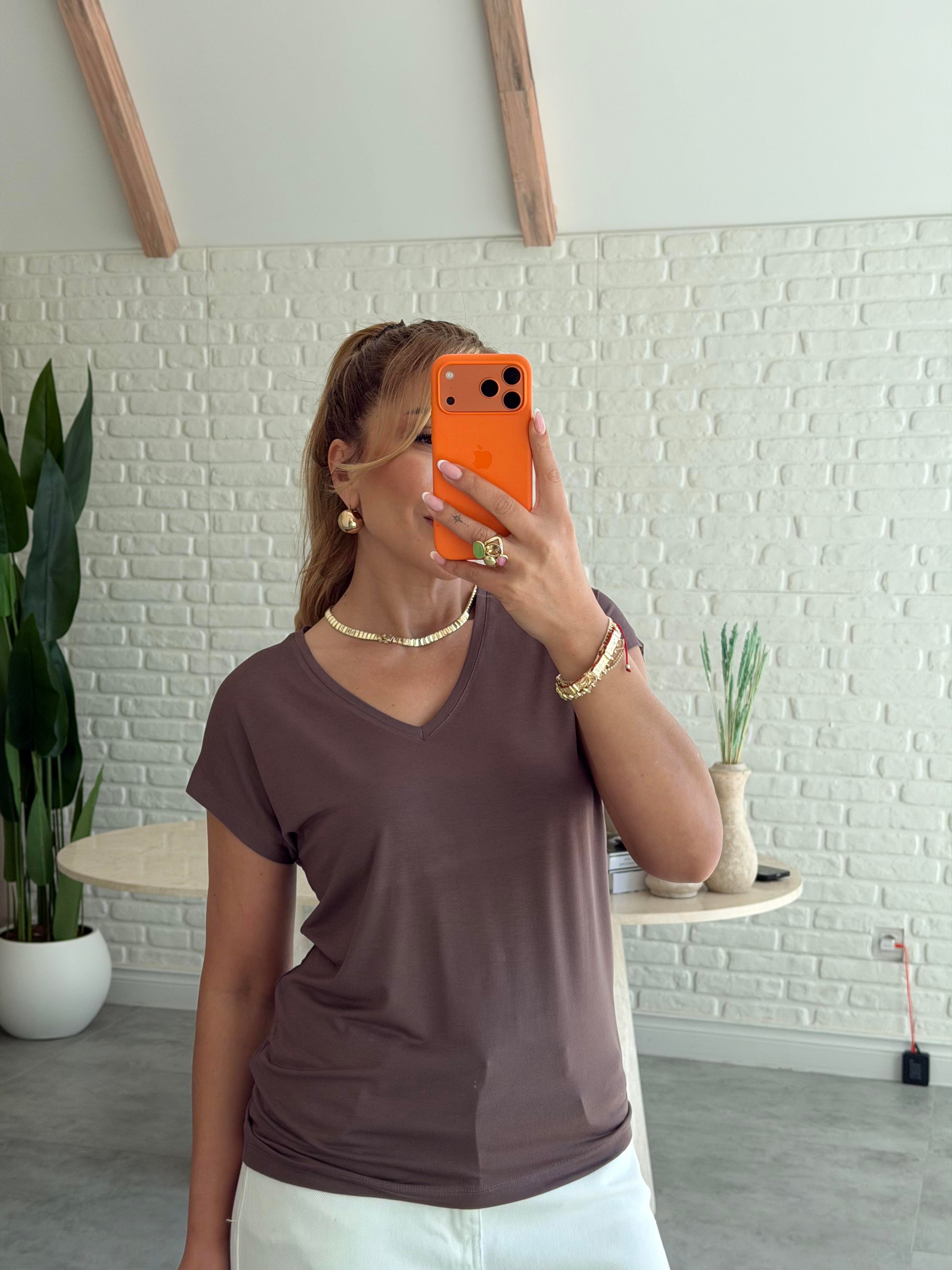 Kahve V Yaka Basic T-shirt