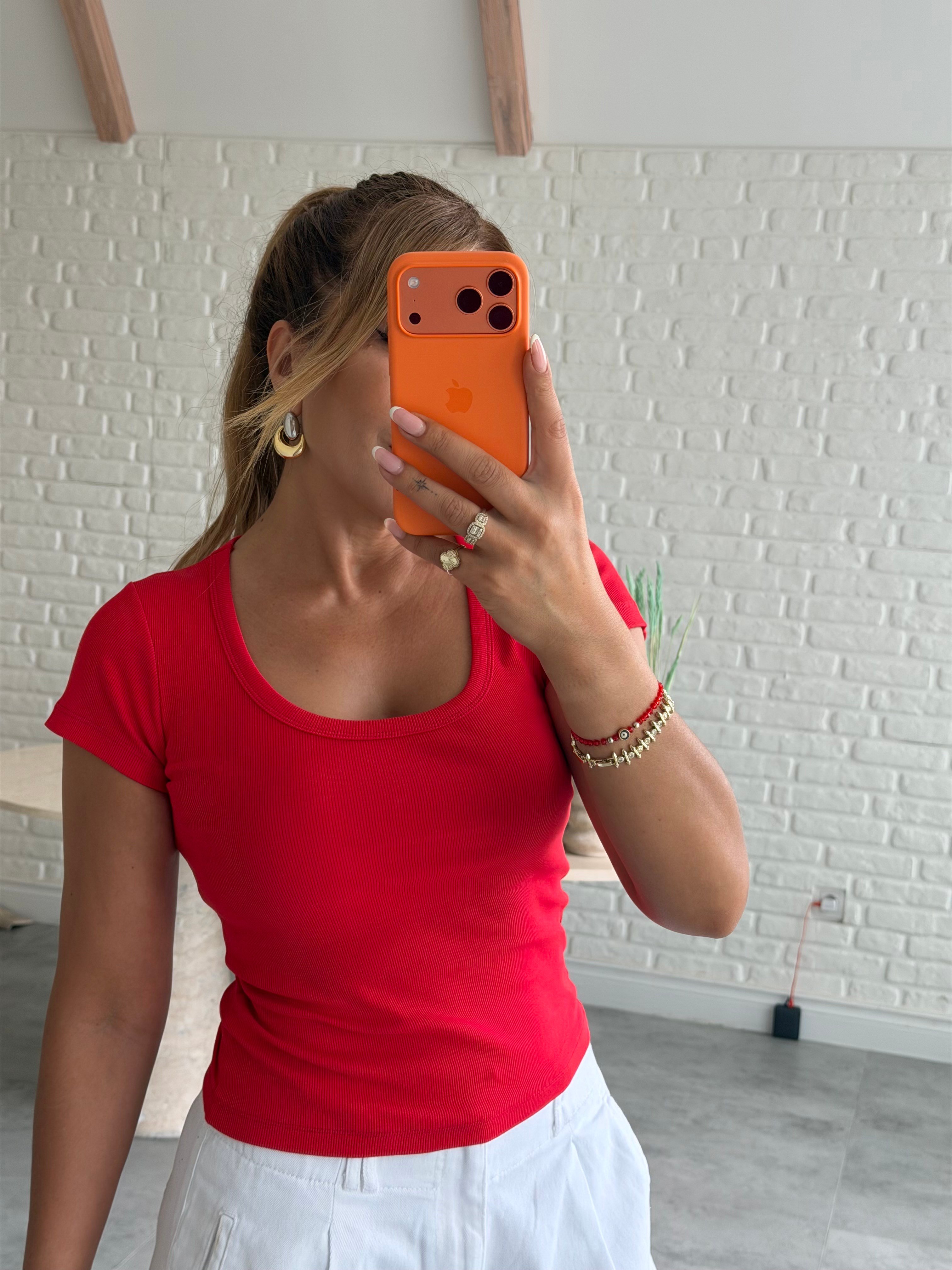 Kırmızı Bisiklet Yaka Fitilli T-shirt 