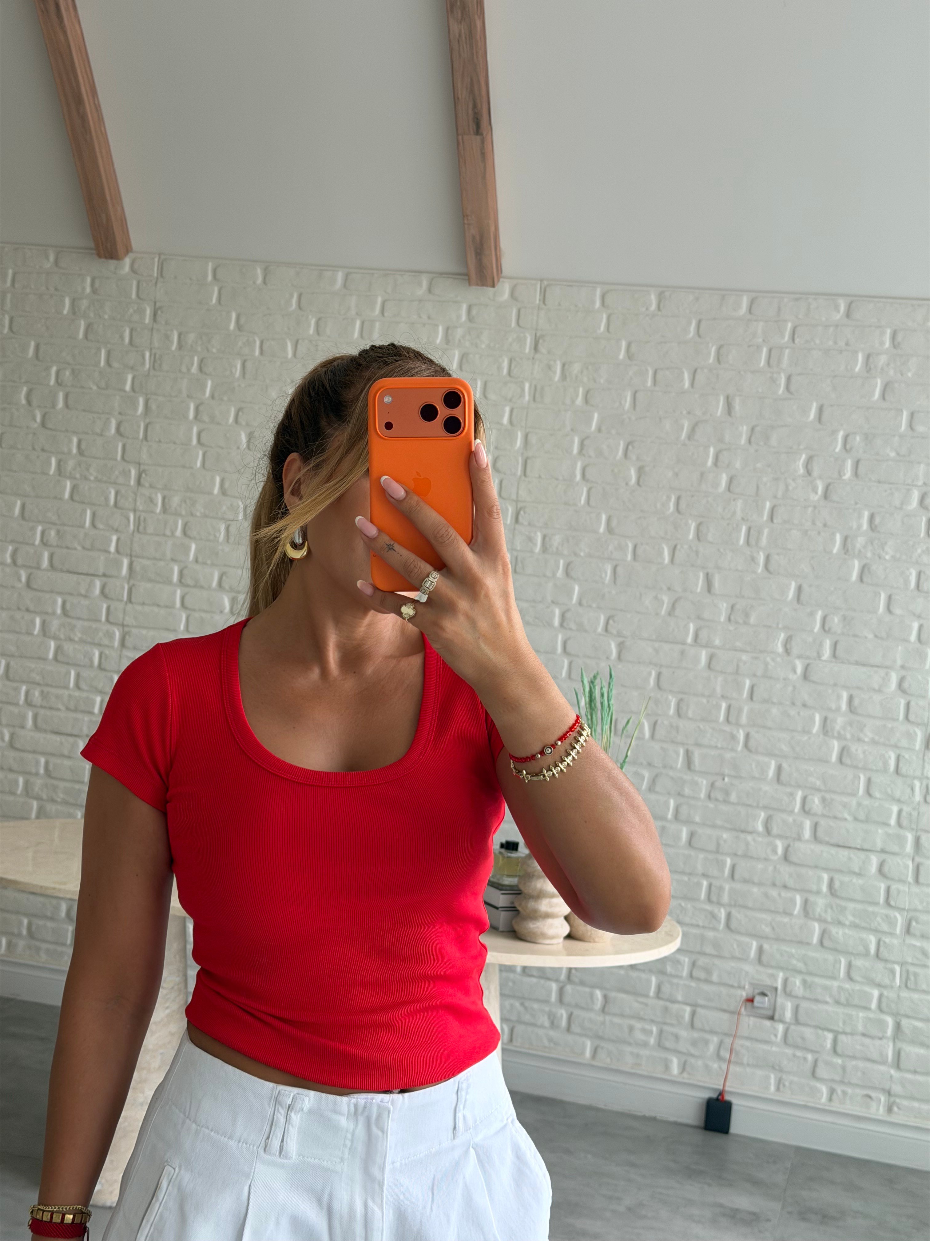 Kırmızı Bisiklet Yaka Fitilli T-shirt 