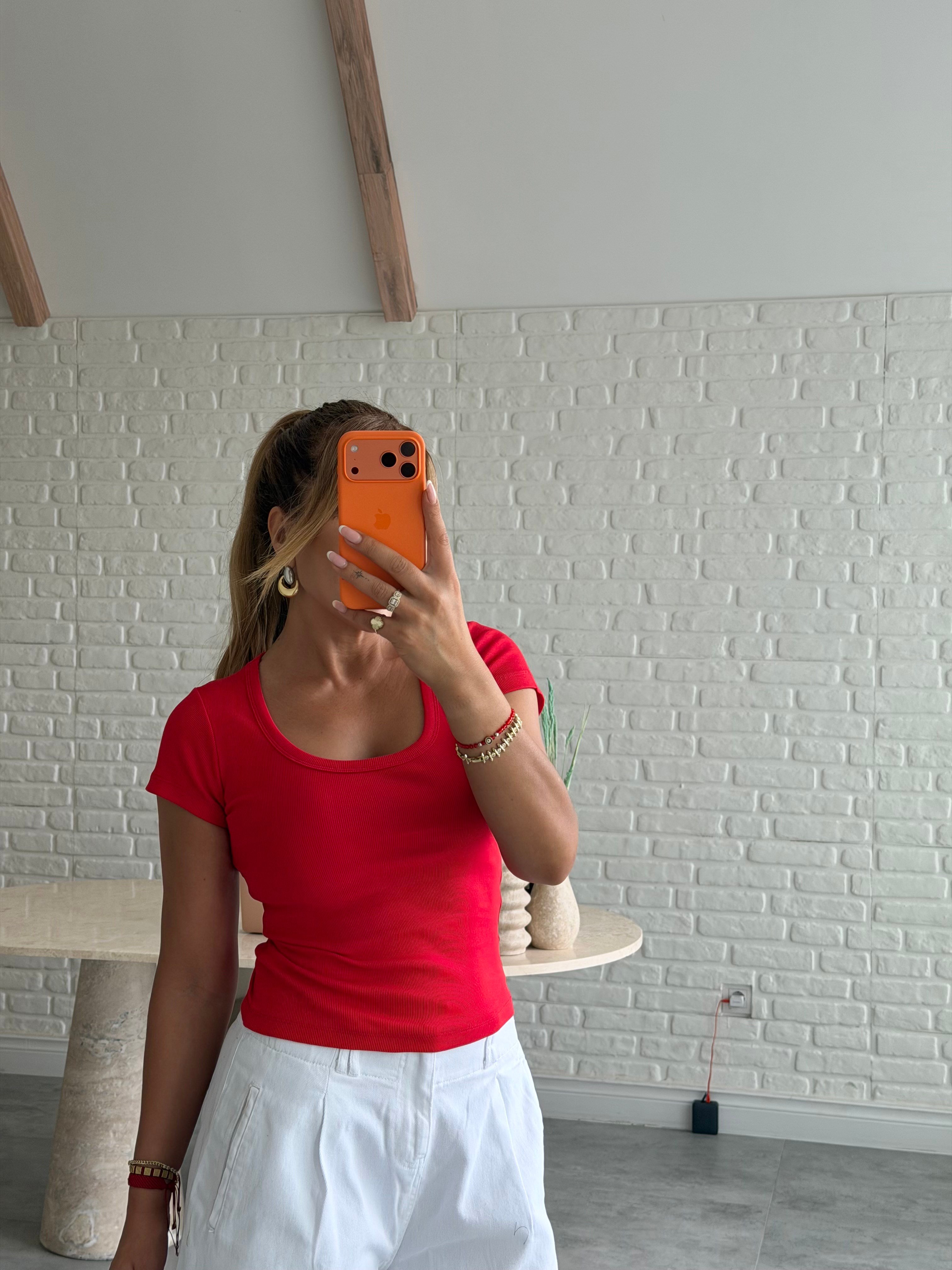 Kırmızı Bisiklet Yaka Fitilli T-shirt 