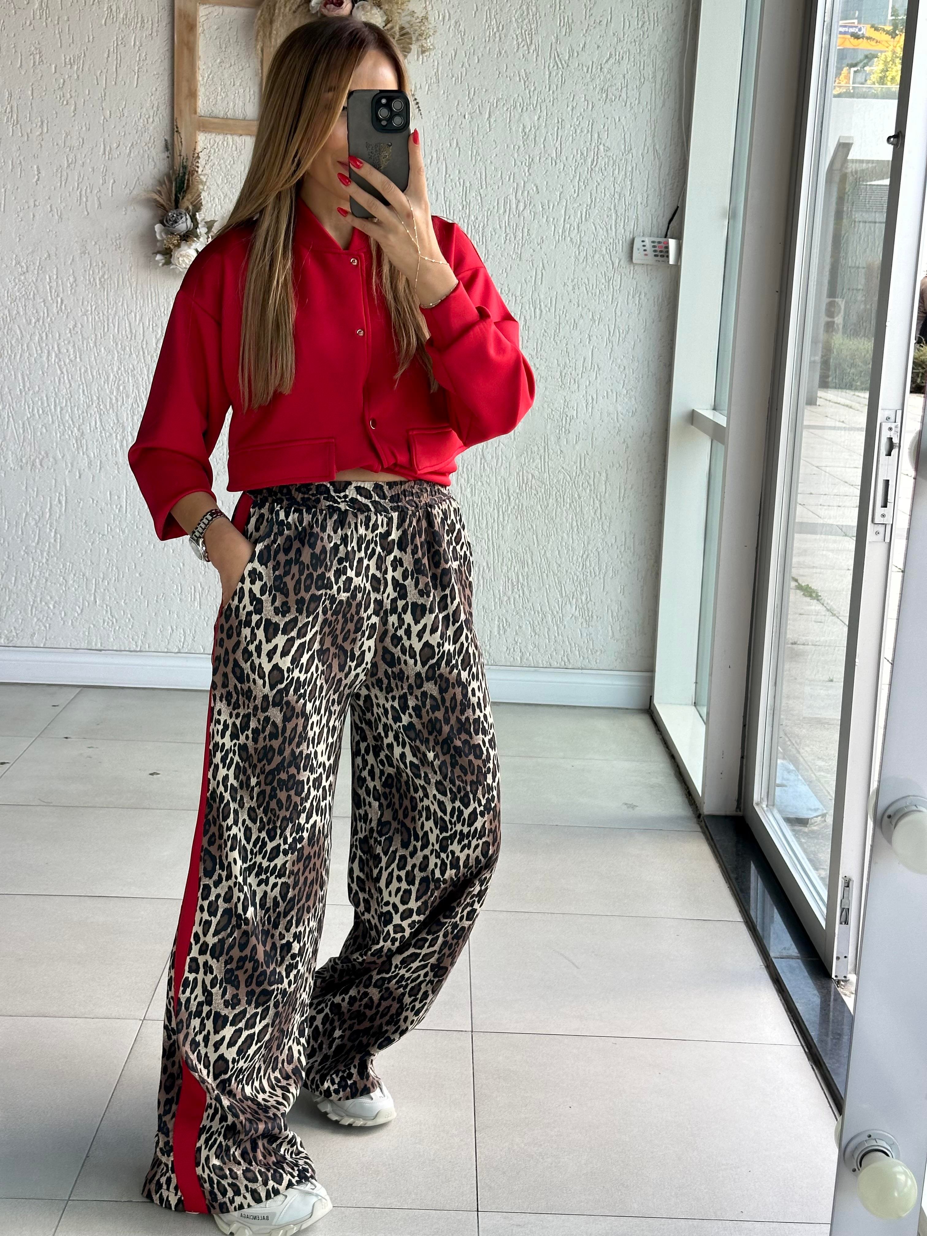 Kırmızı Ceketli Leopar Takım