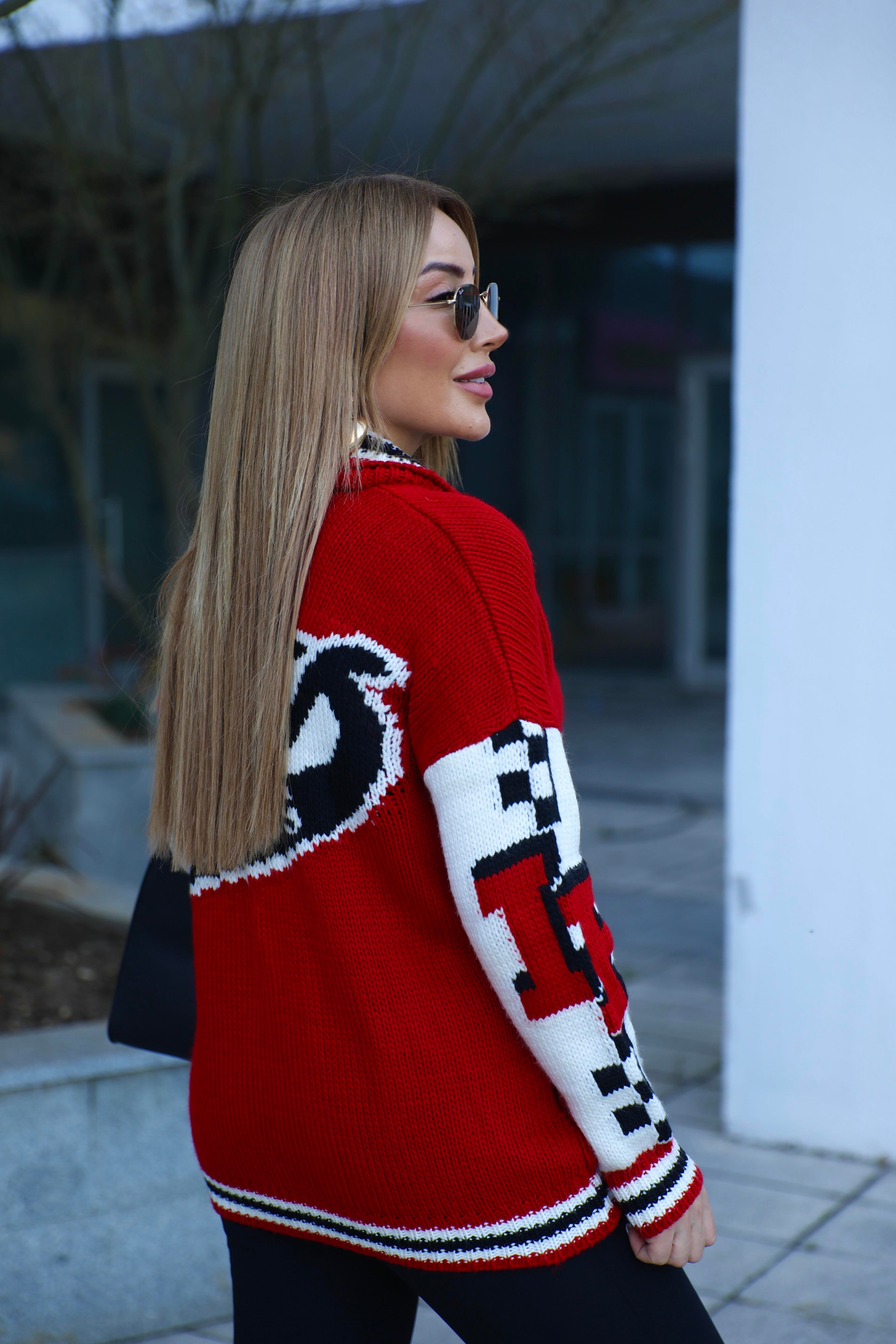 Kırmızı Fermuarlı Yazılı Hırka 