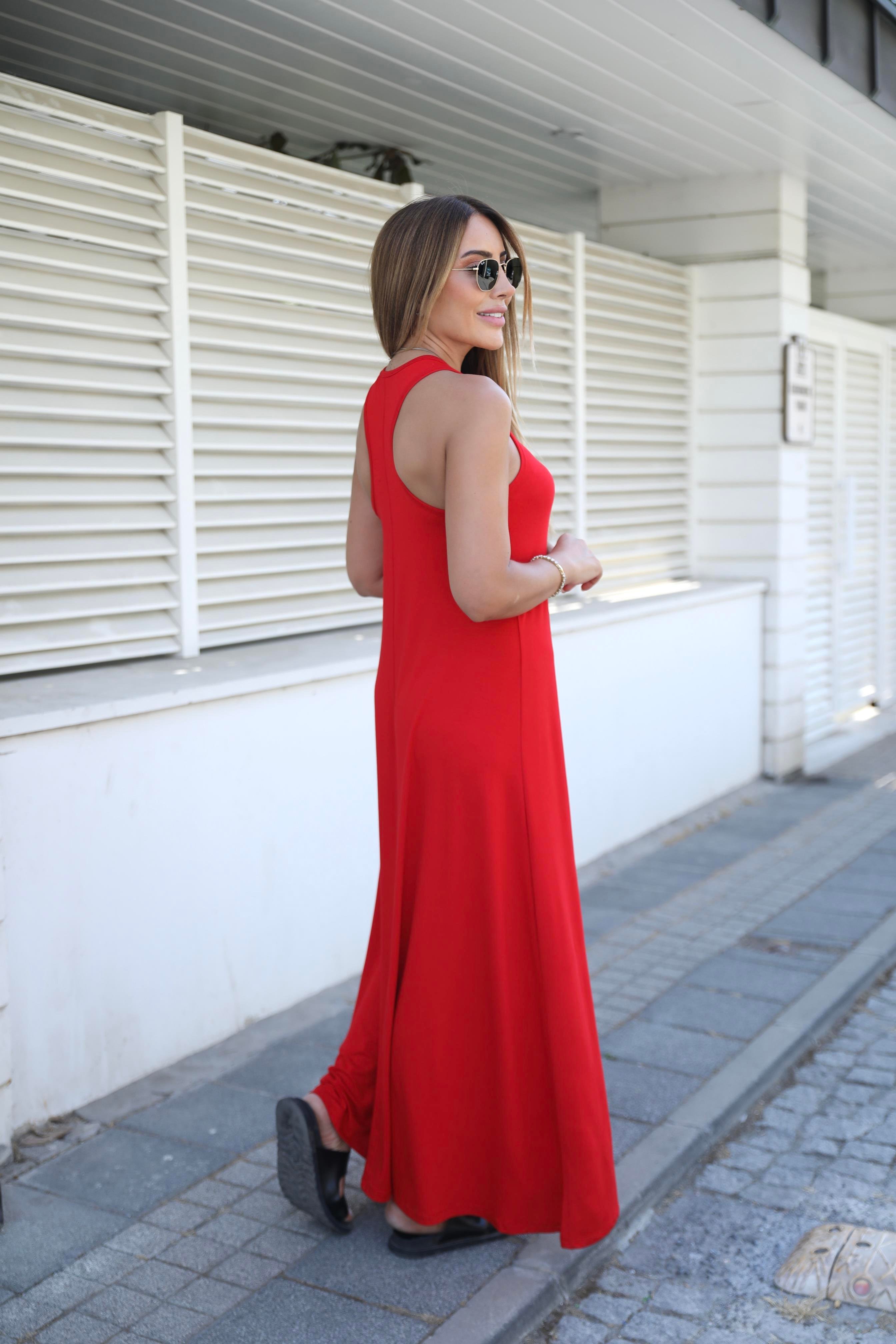 Kırmızı Halter Yaka Basic Elbise 