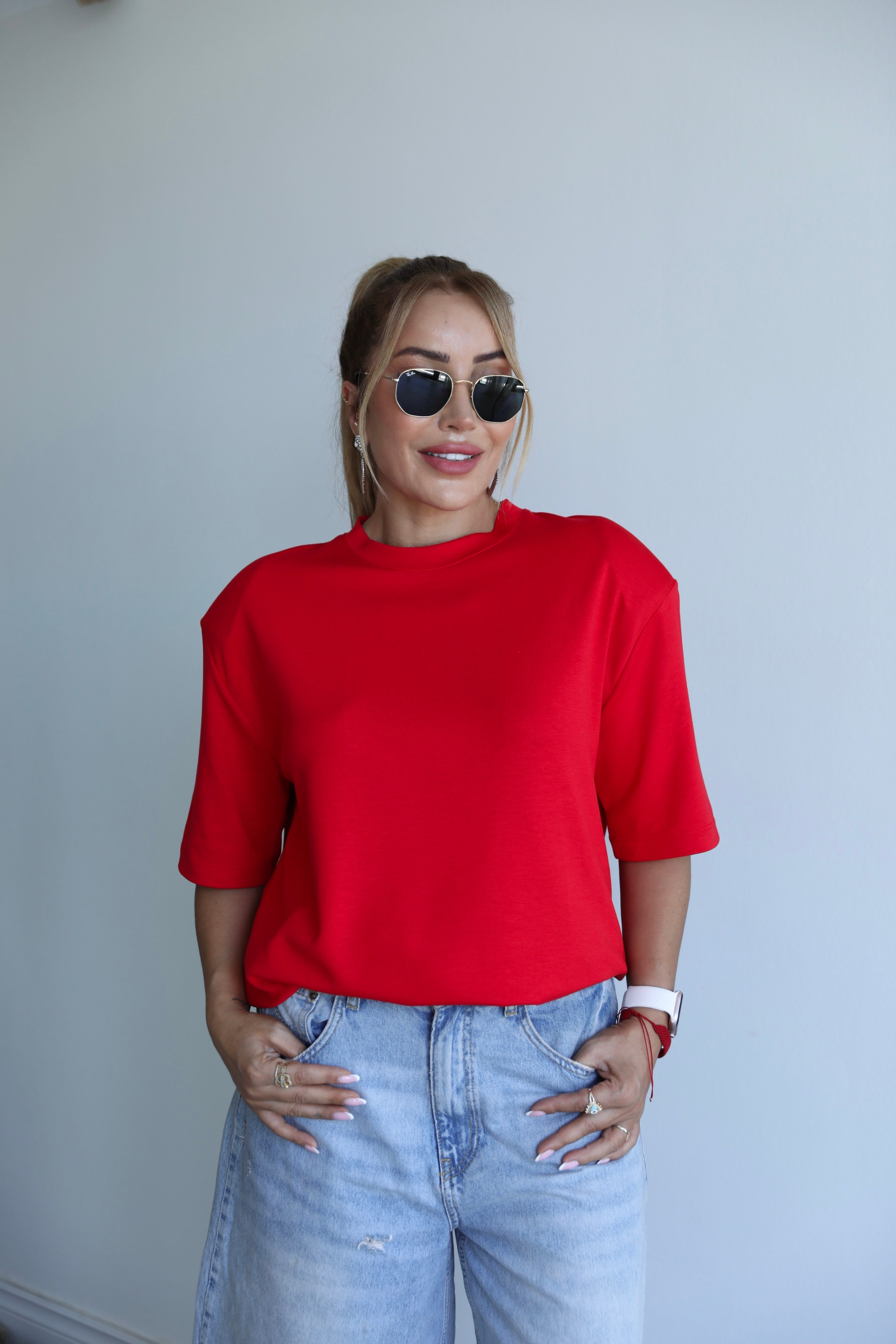 Kırmızı Kalpli Vatkalı T-shirt 