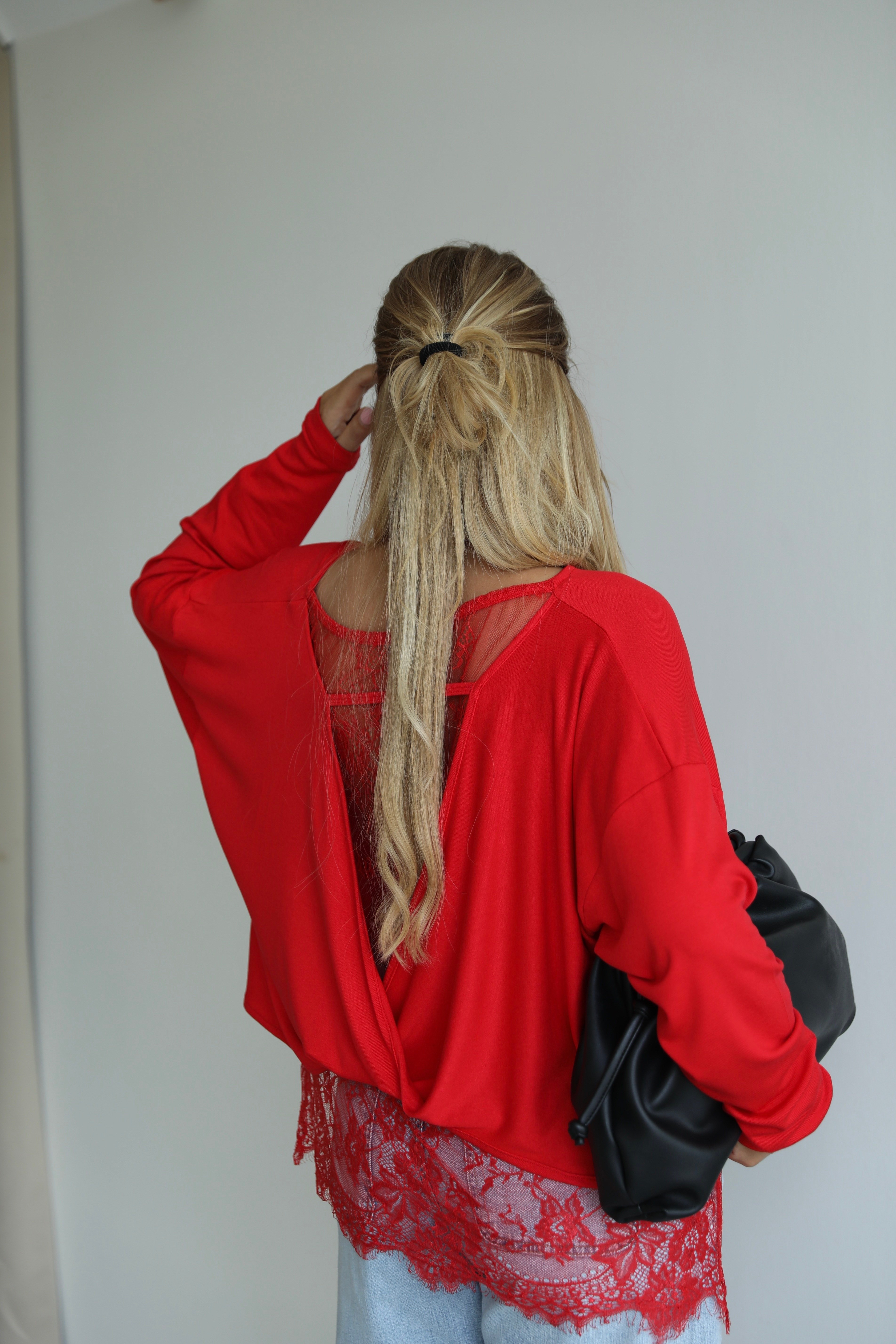 Kırmızı Sırt Dantelli Oversize Triko Bluz