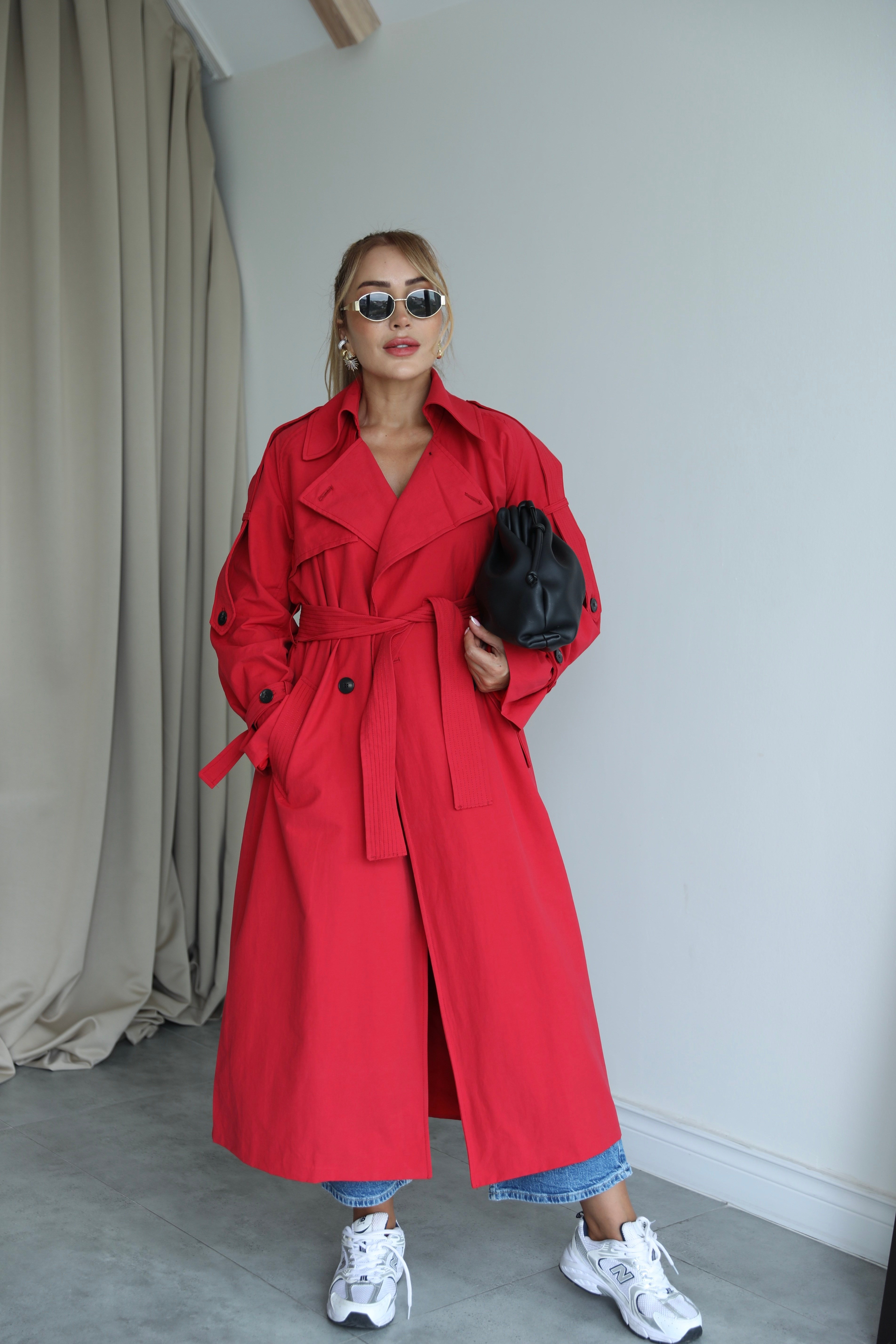 Kırmızı Siyah Düğmeli Oversize Trençkot