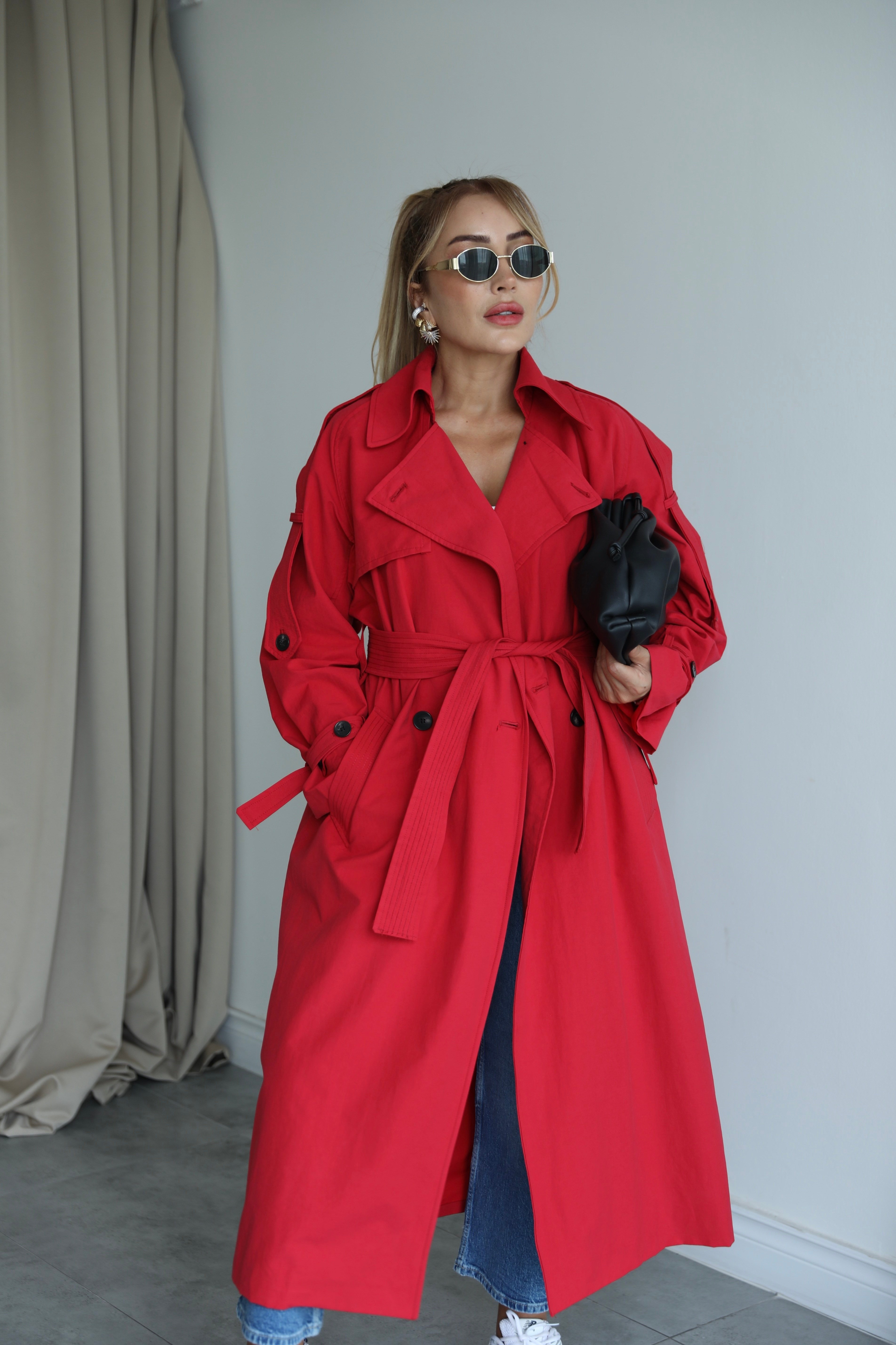Kırmızı Siyah Düğmeli Oversize Trençkot