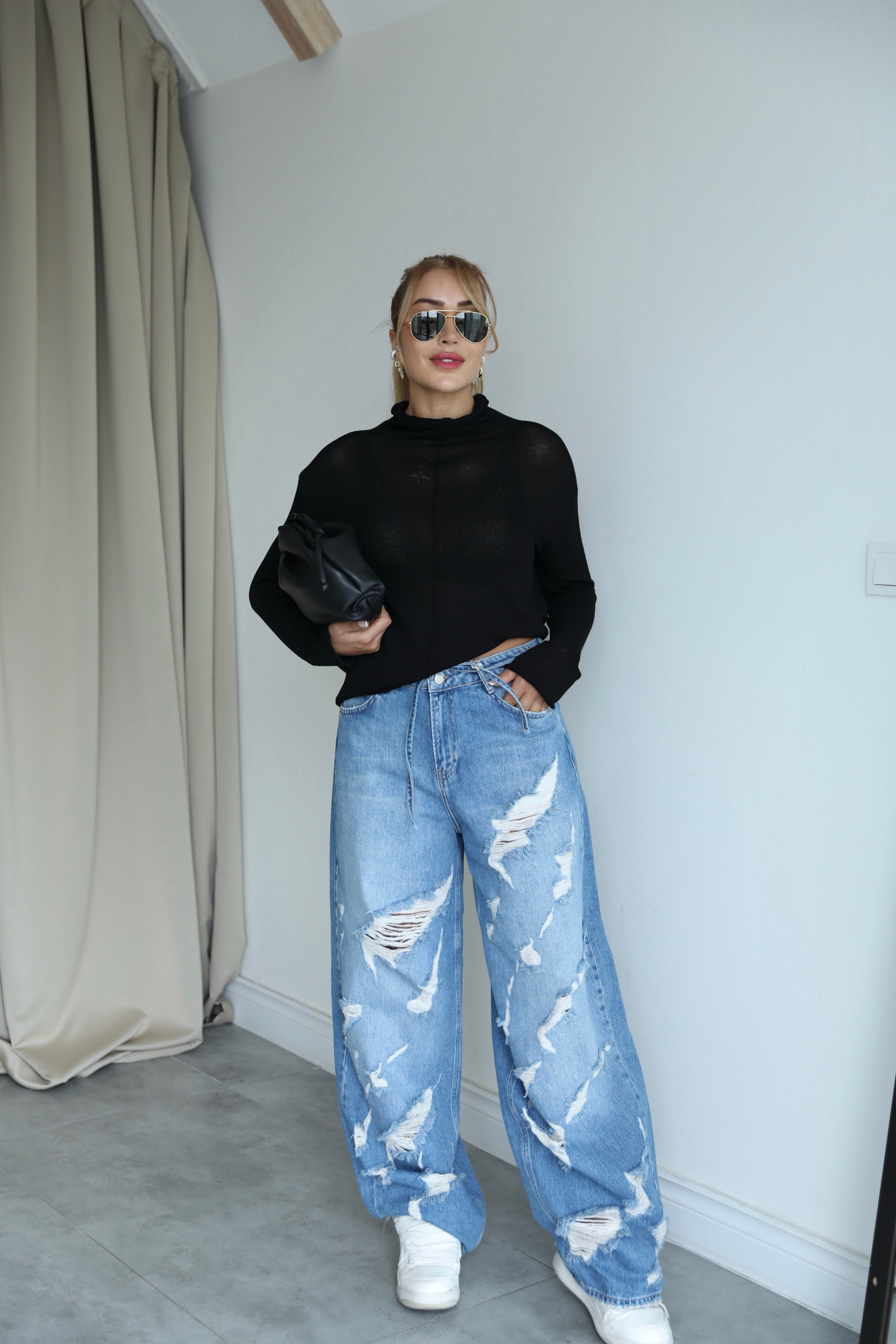 Koyu Mavi Yırtık Detaylı Baggy Jean