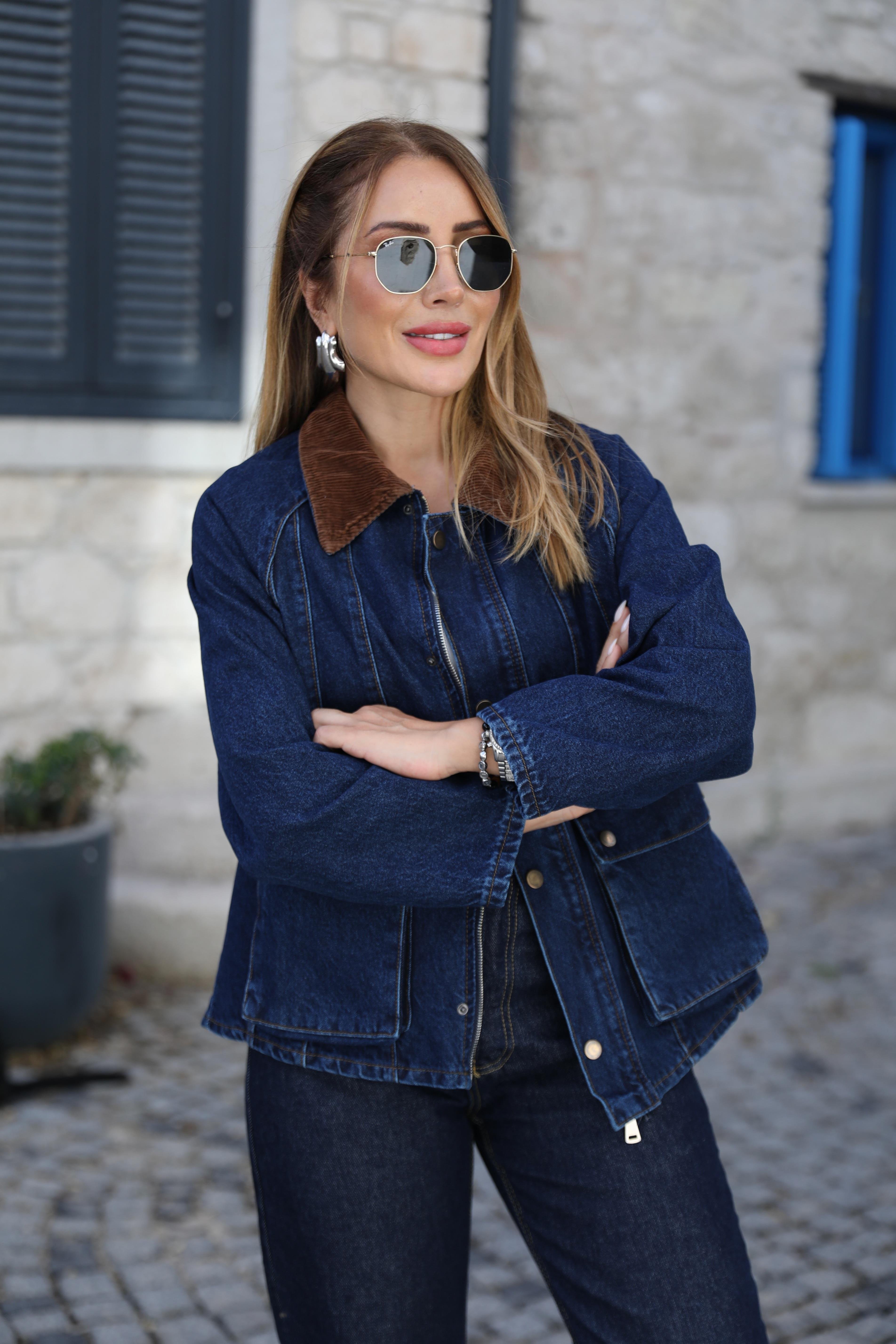 Lacivert Kadife Yaka Detaylı Ceket