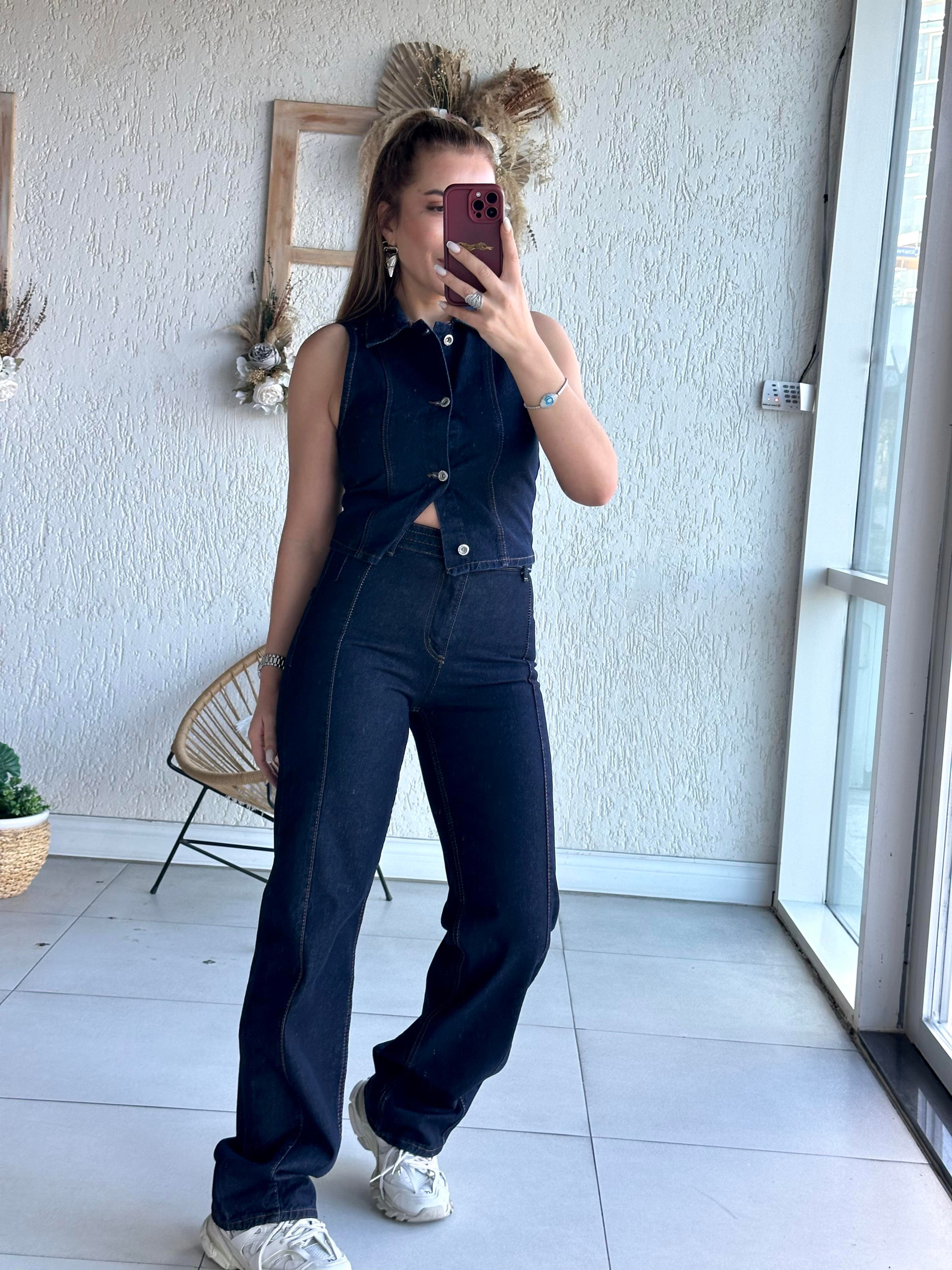 Lacivert Kemer Detaylı Jean