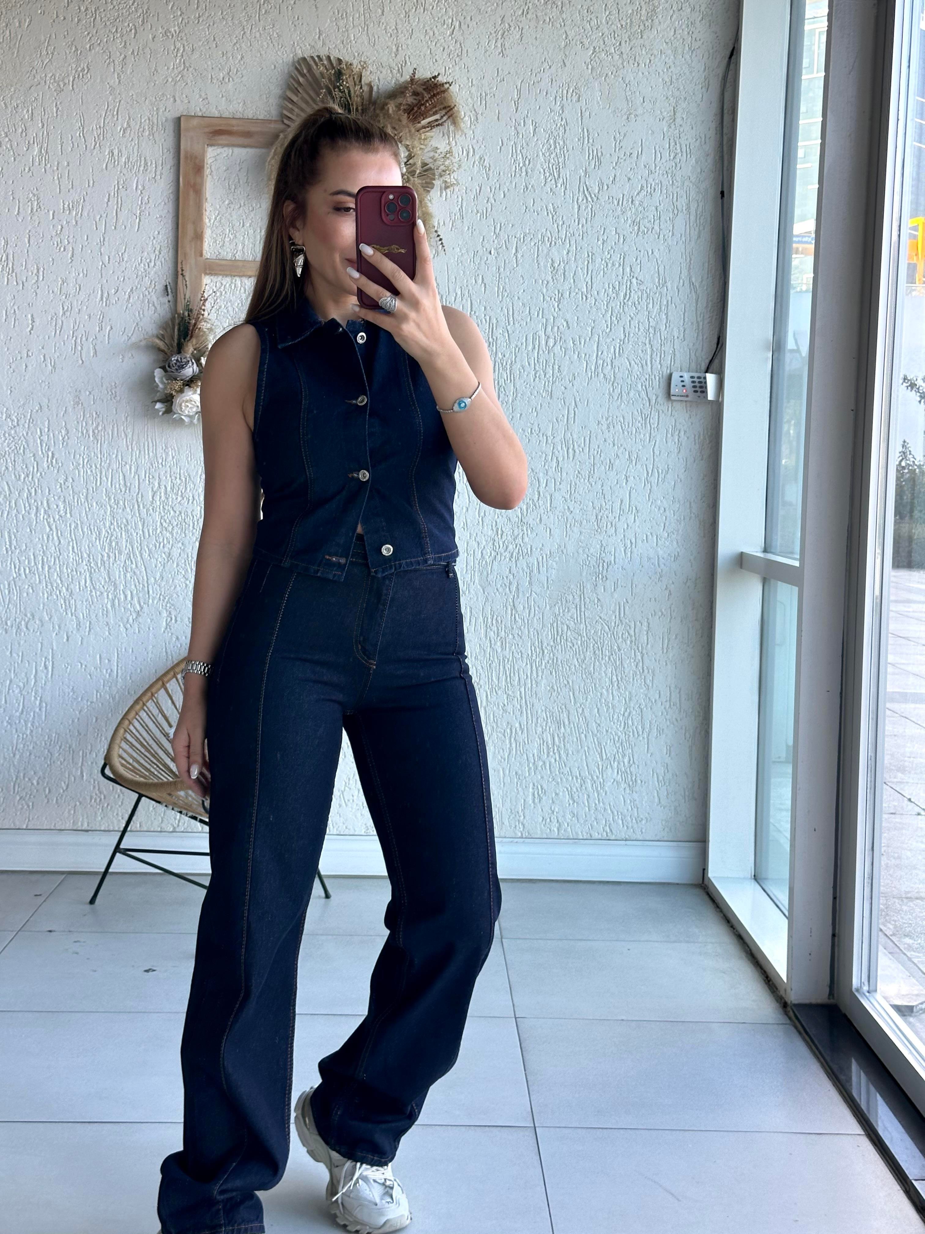 Lacivert Kemer Detaylı Jean