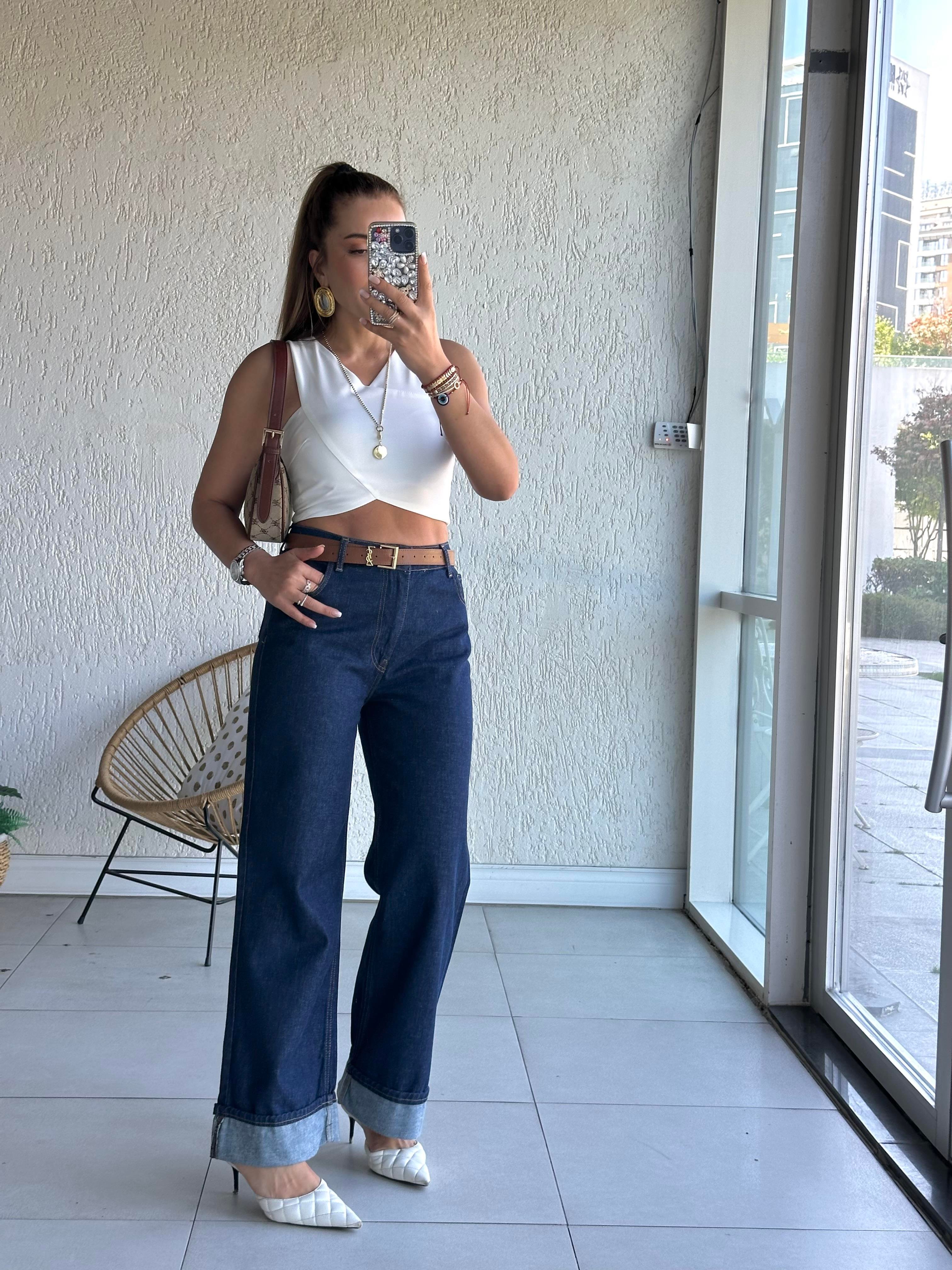Lacivert Paça Detay Jean