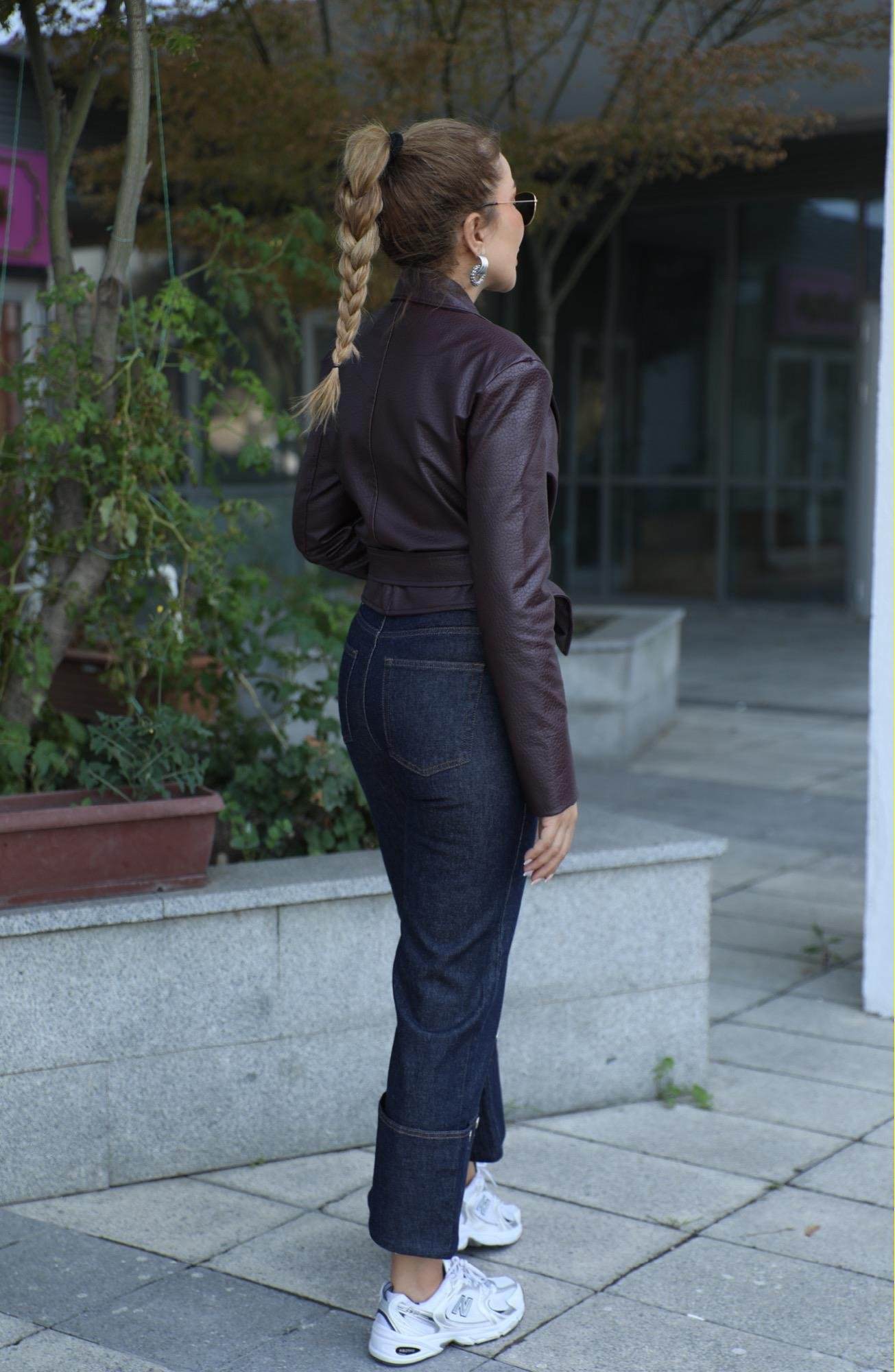 Lacivert Paça Zımba Detay Jean