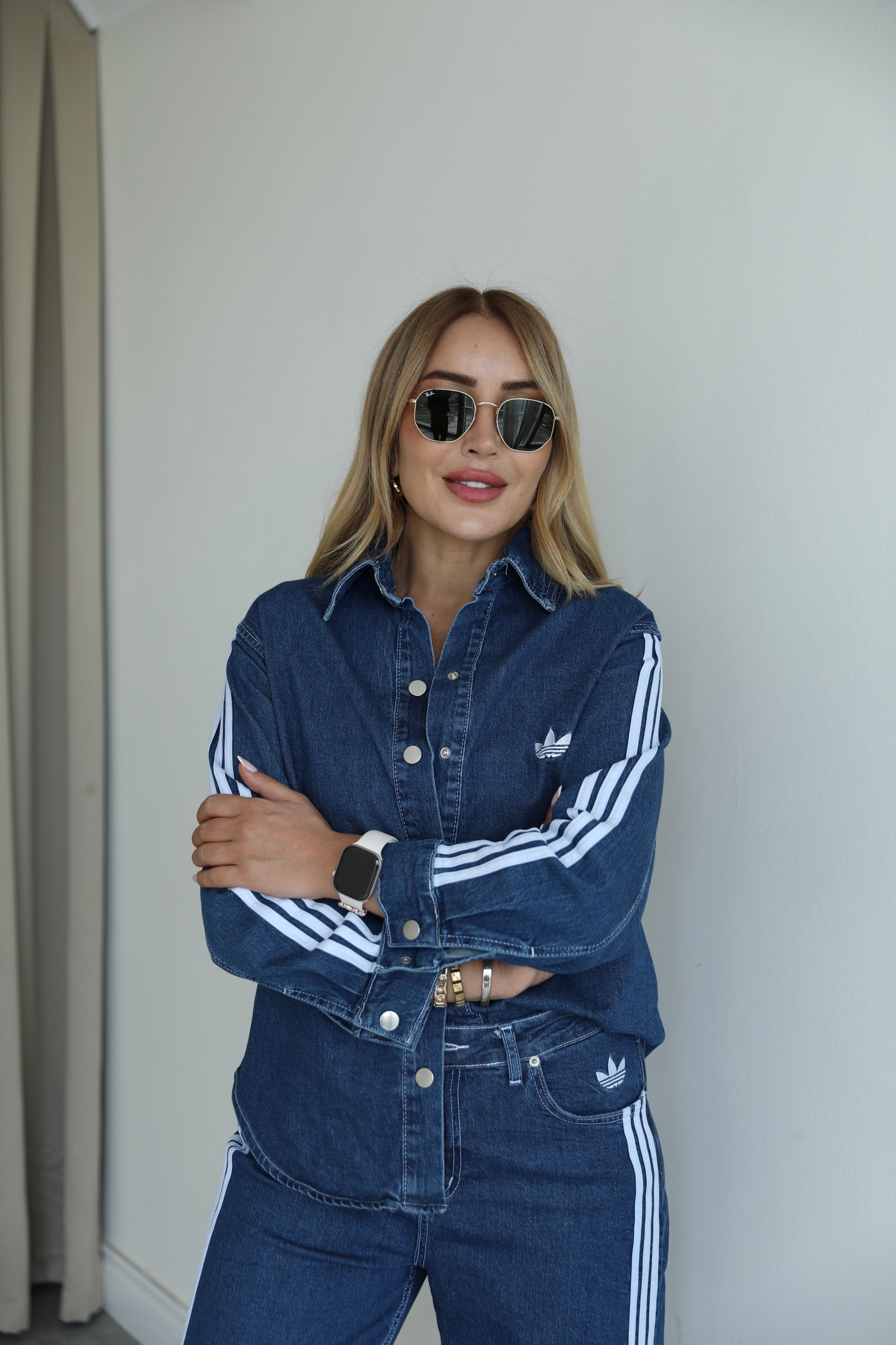 Lacivert Şeritli Nakışlı Jean Takım
