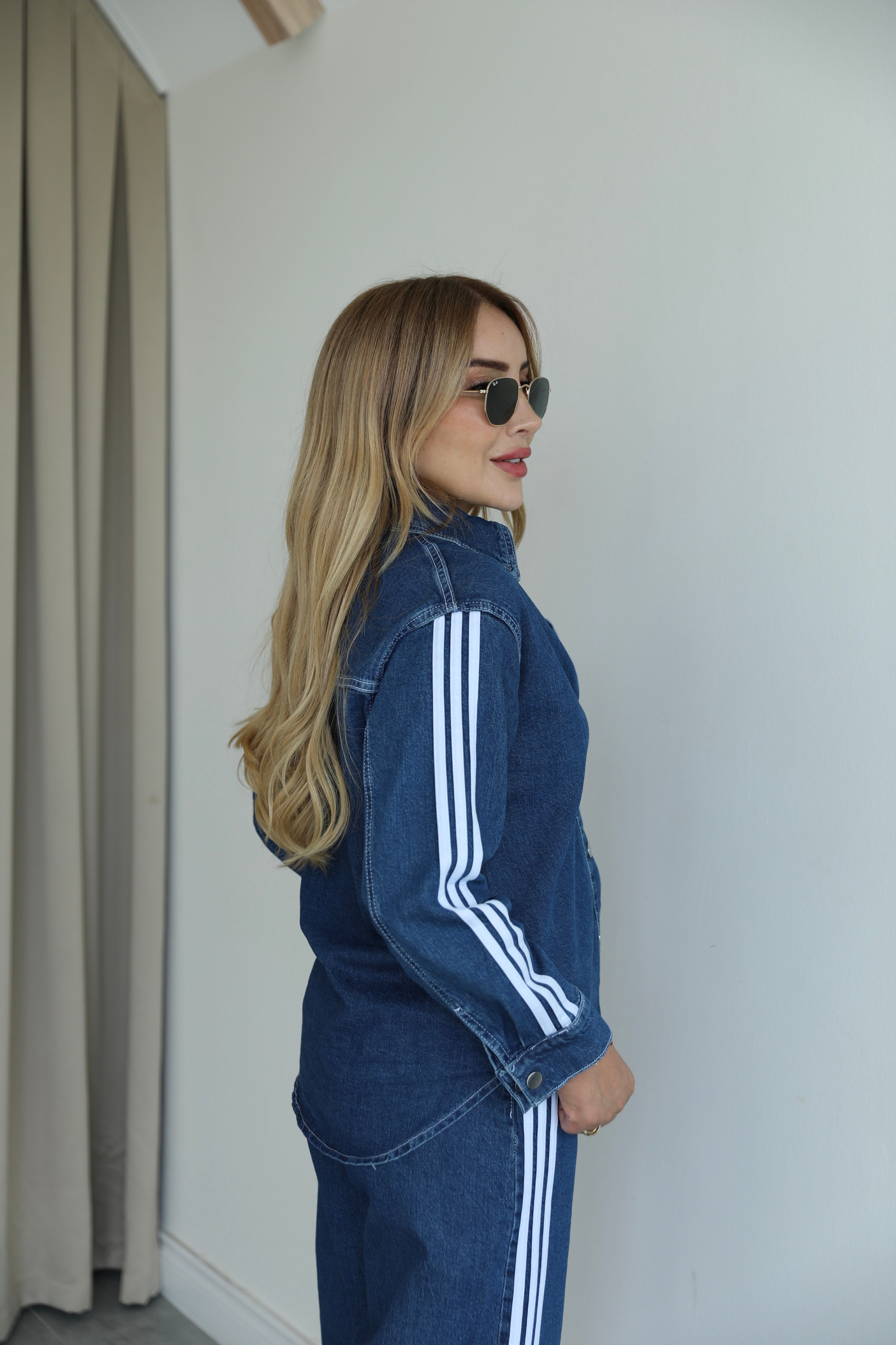 Lacivert Şeritli Nakışlı Jean Takım