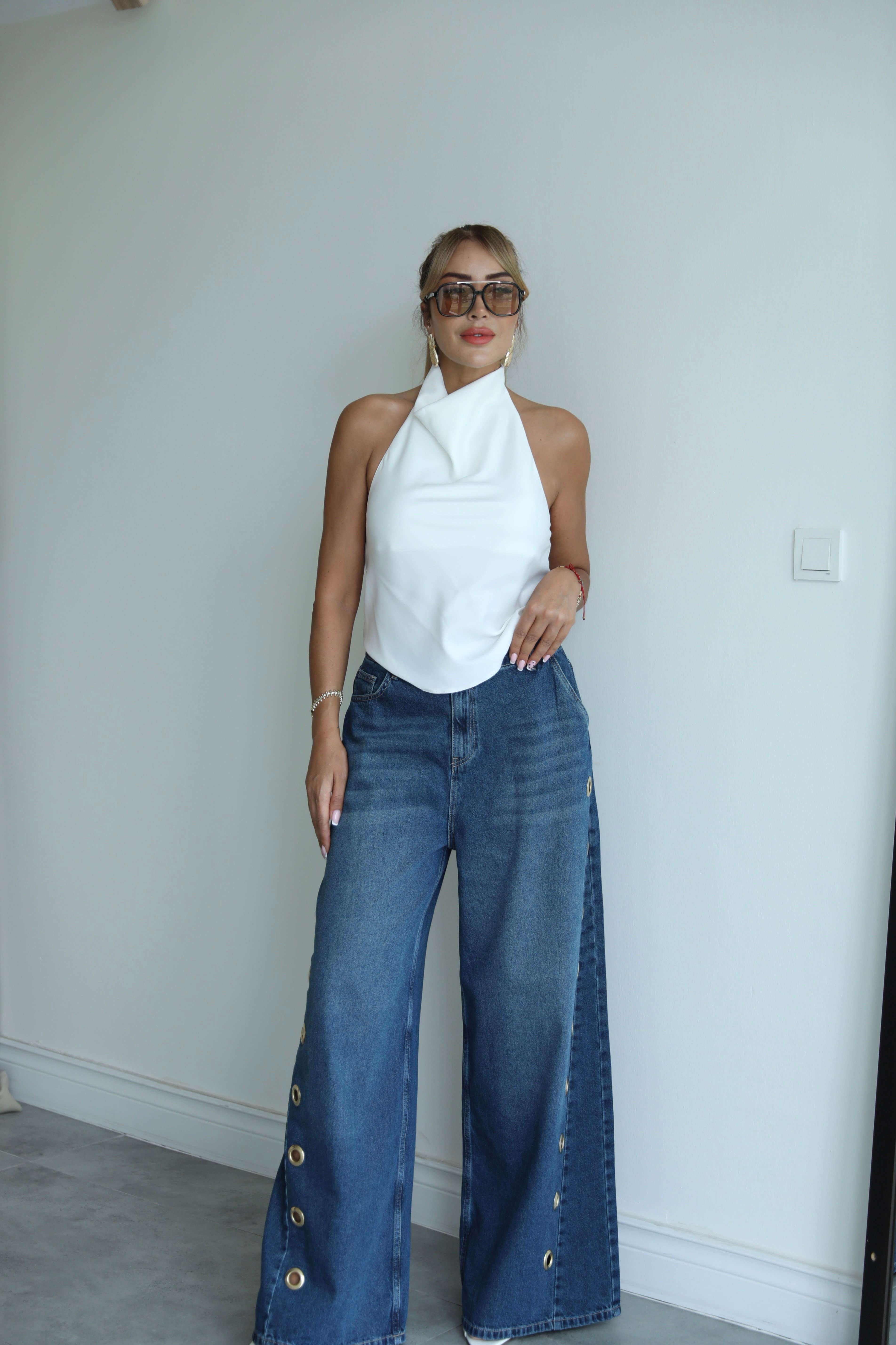 Lacivert Yıkamalı Kuşgözü Detaylı Jean