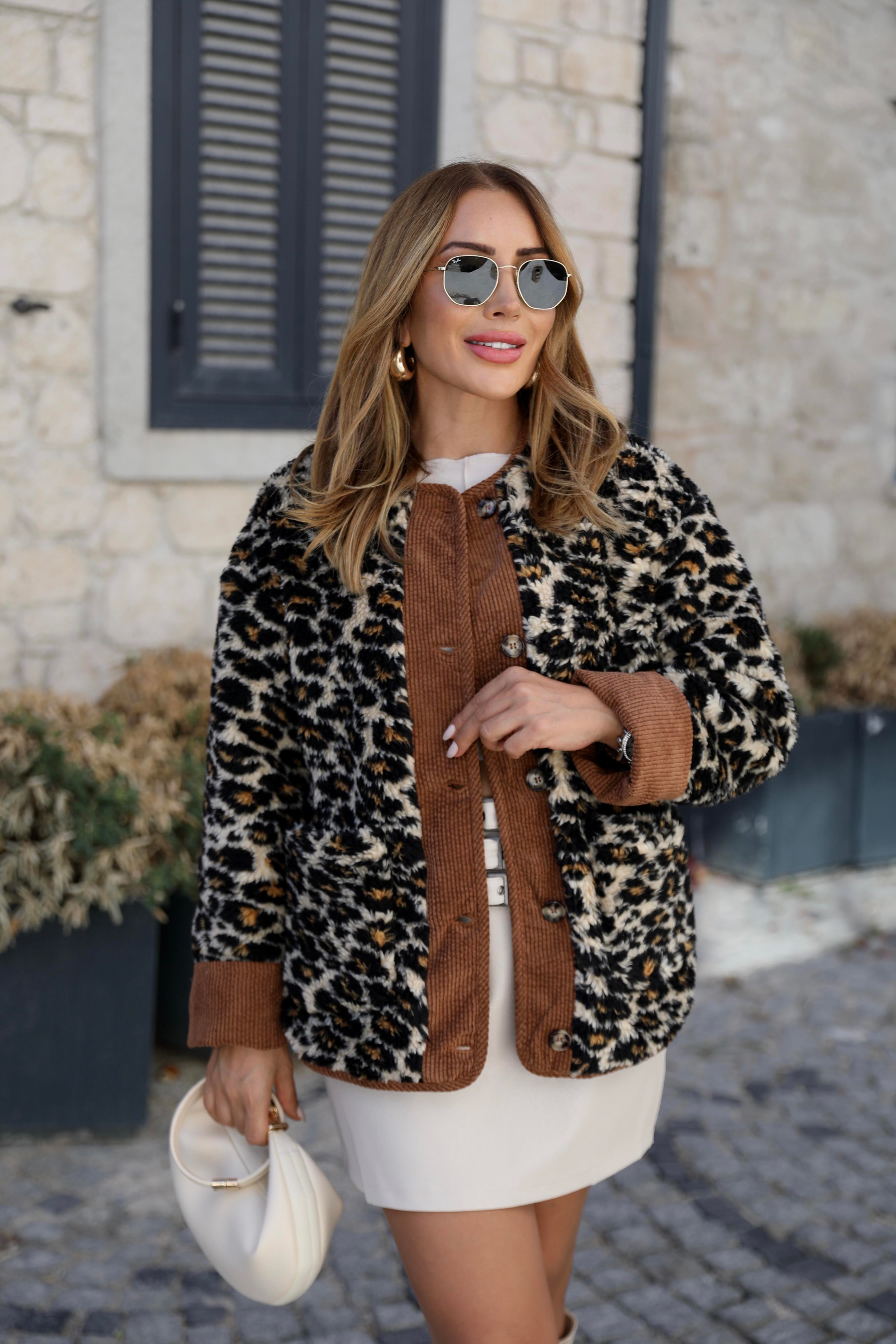 Leopar Desen Kadife Detaylı Ceket