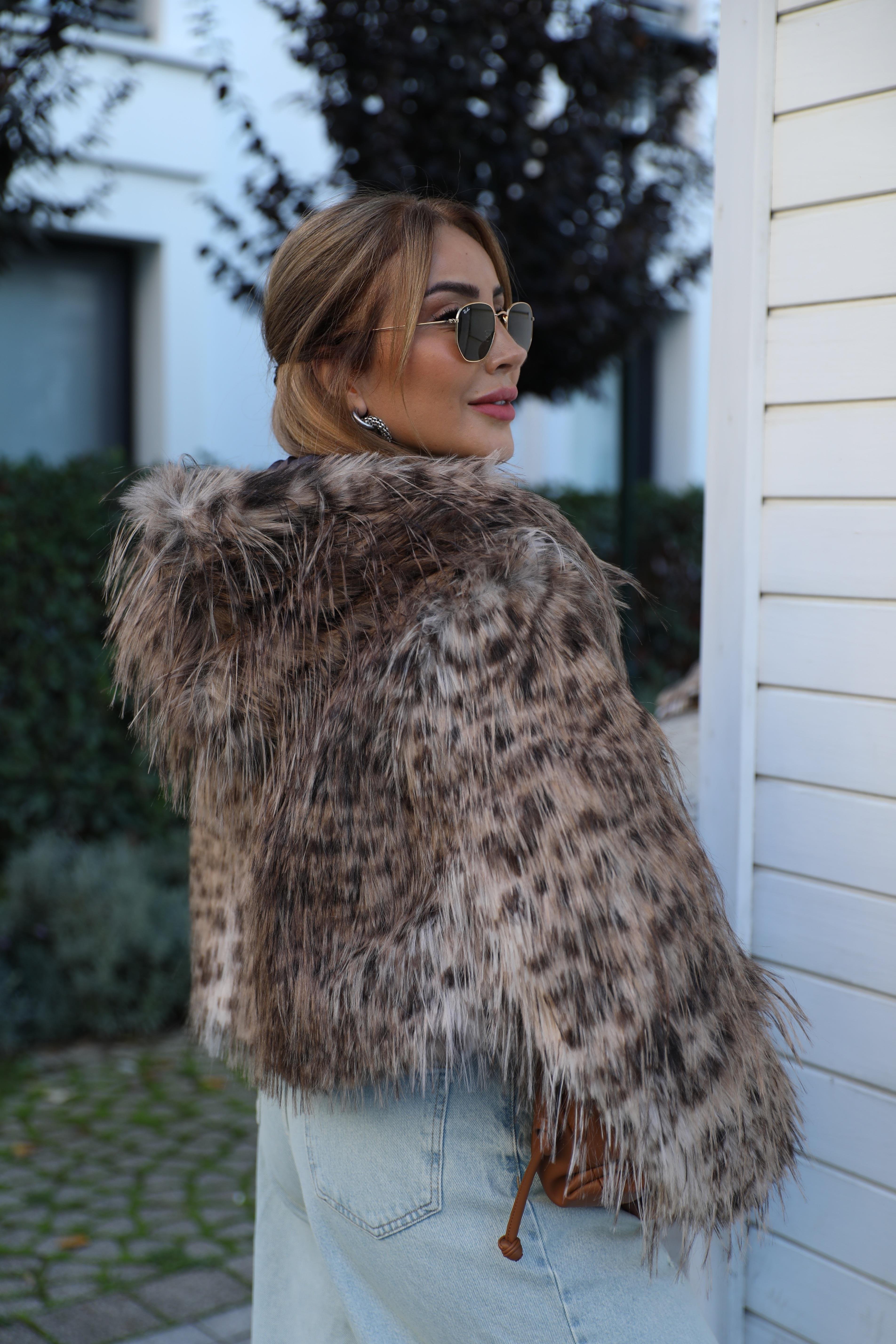 Leopar Kapüşonlu Kürk