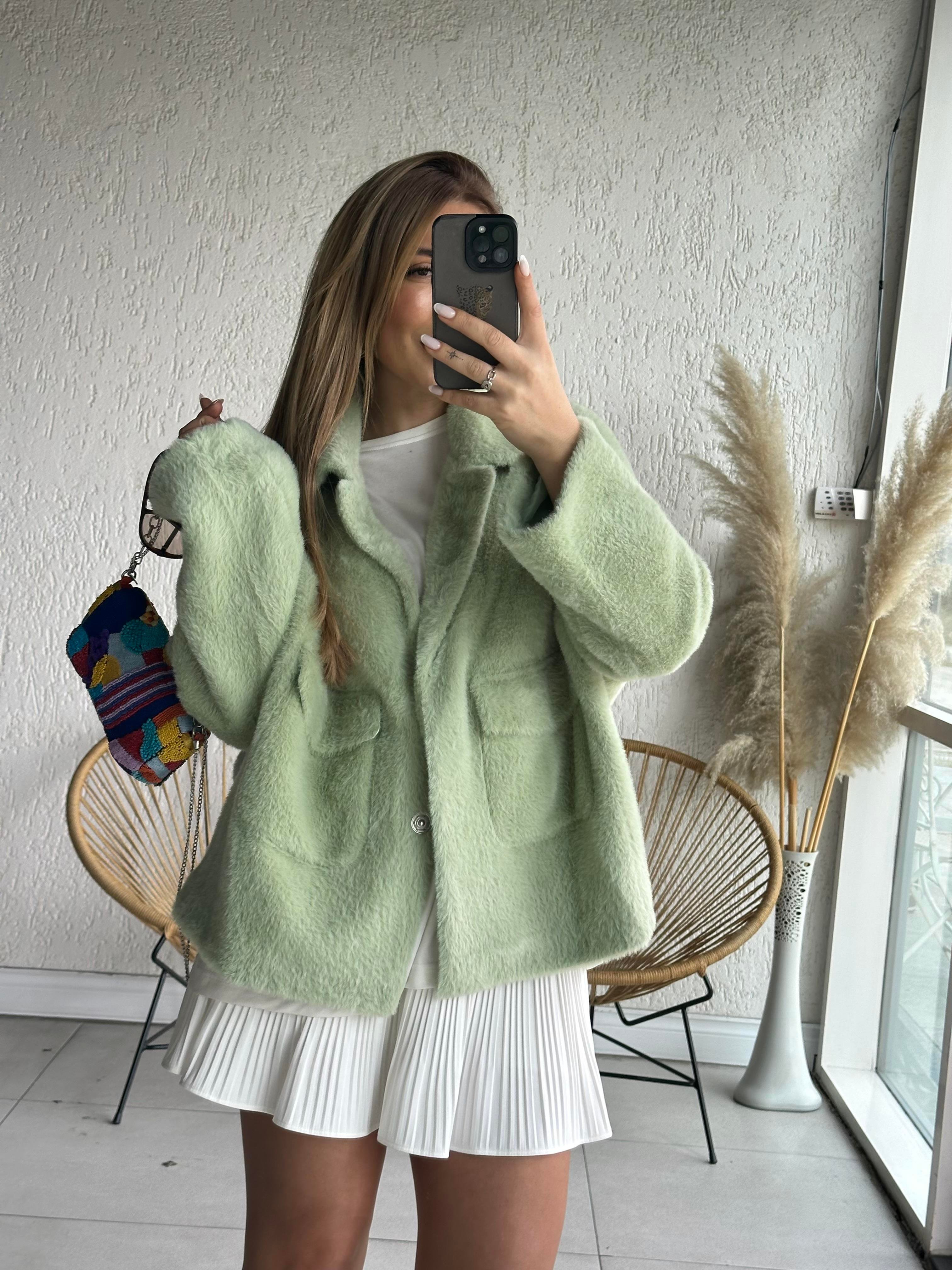 Mint Yeşili Cep Detaylı Peluş Mont